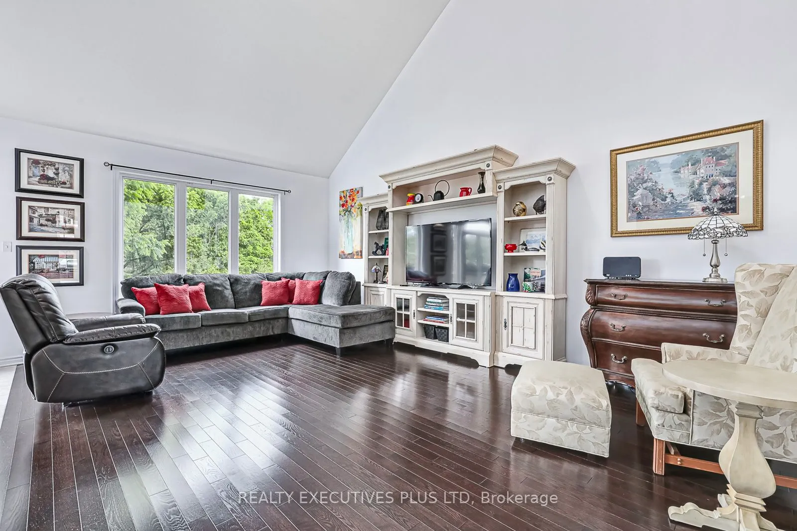 25 Mclean Avenue