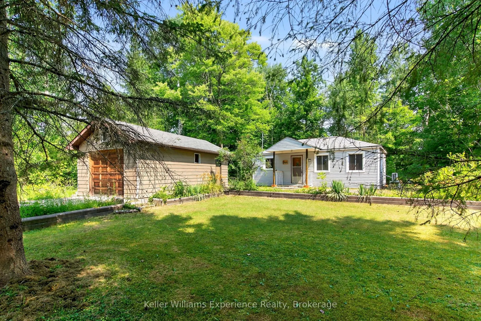 180&184 Silver Birch Crescent