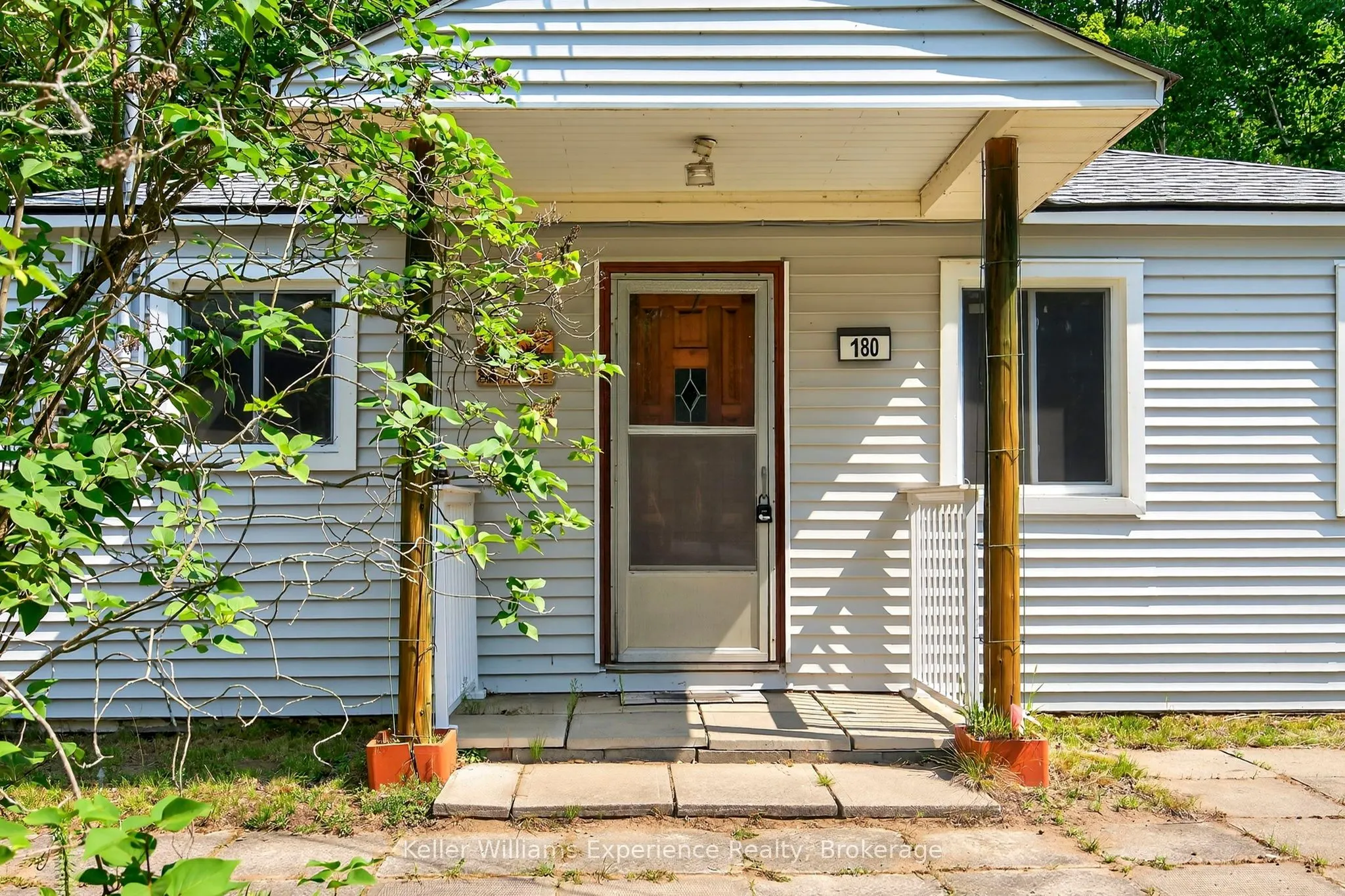 180&184 Silver Birch Crescent