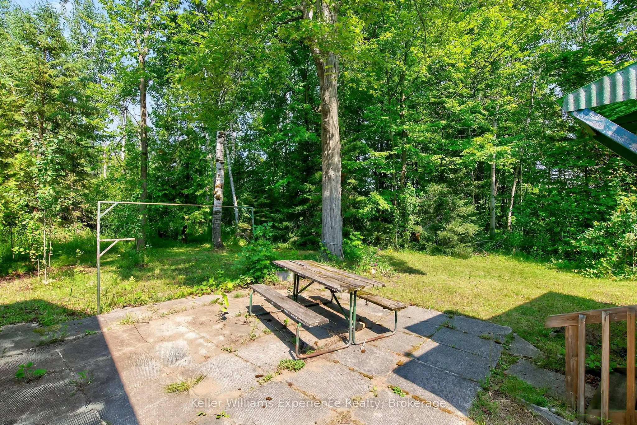 180&184 Silver Birch Crescent