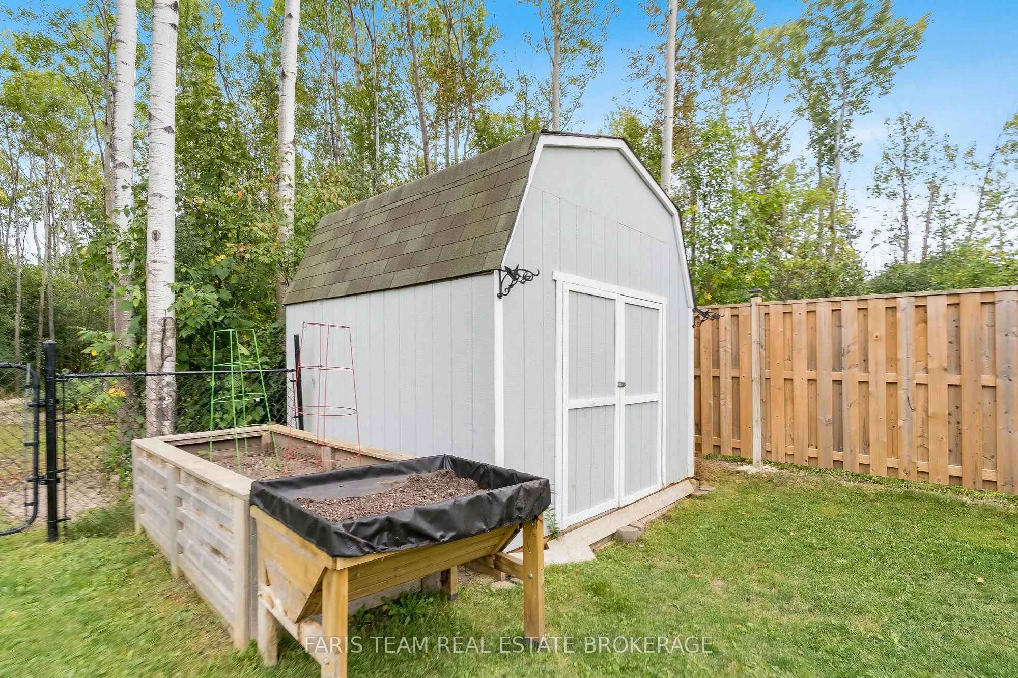 27 Marilyn Avenue S