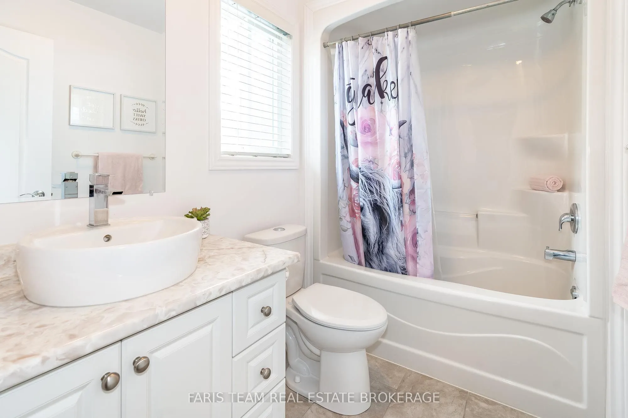 27 Marilyn Avenue S