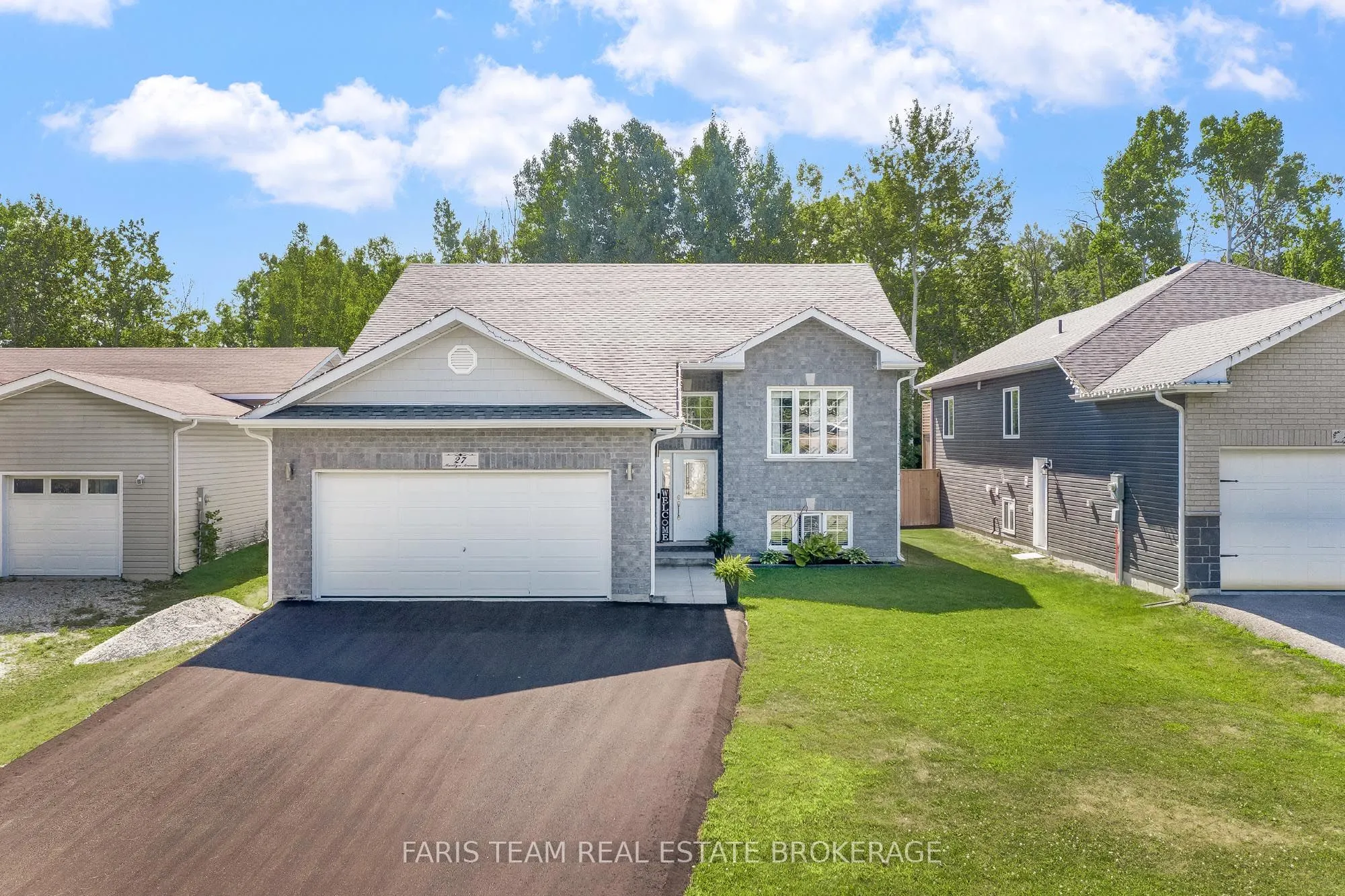 27 Marilyn Avenue S