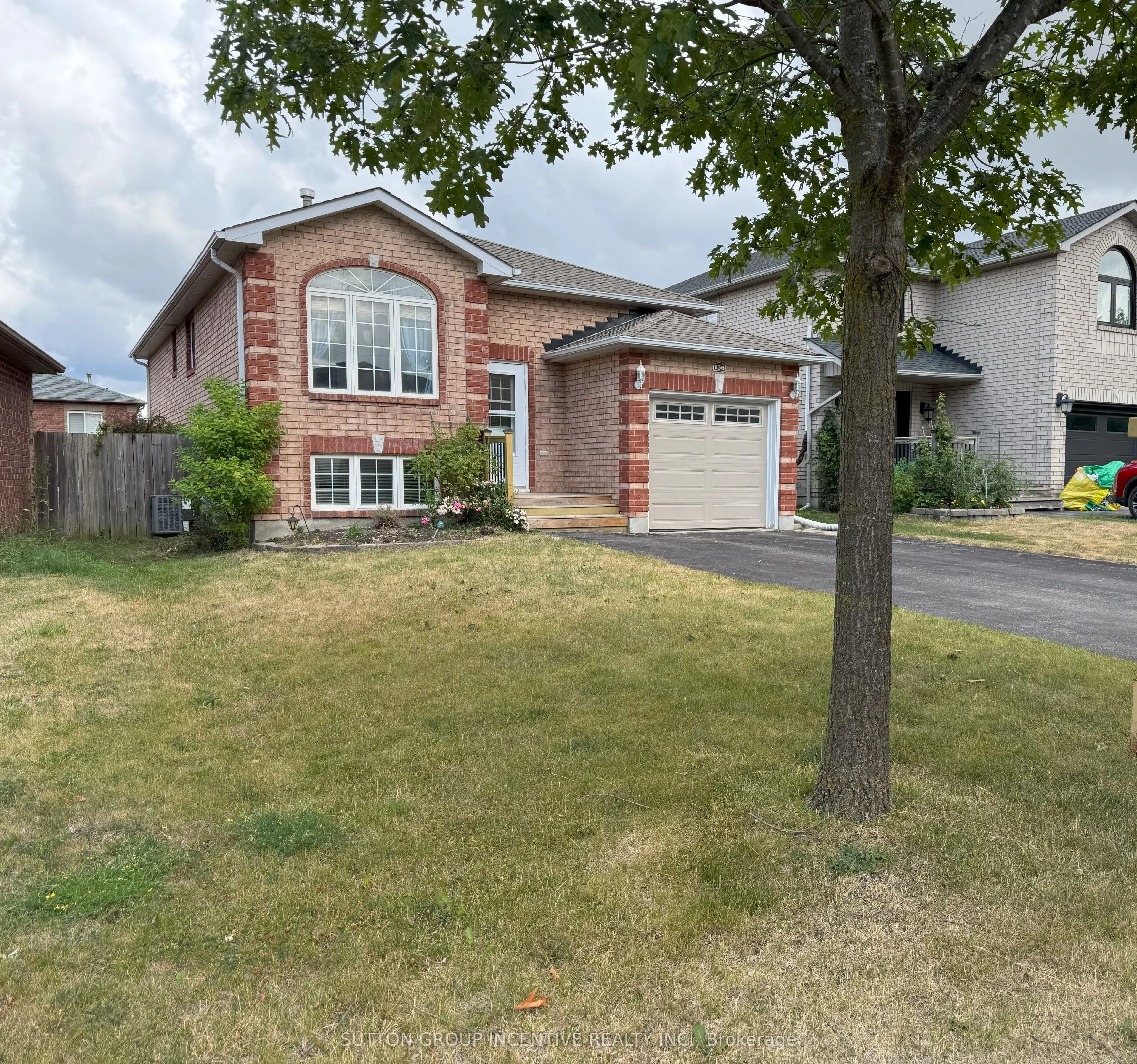 136 Nathan Crescent
