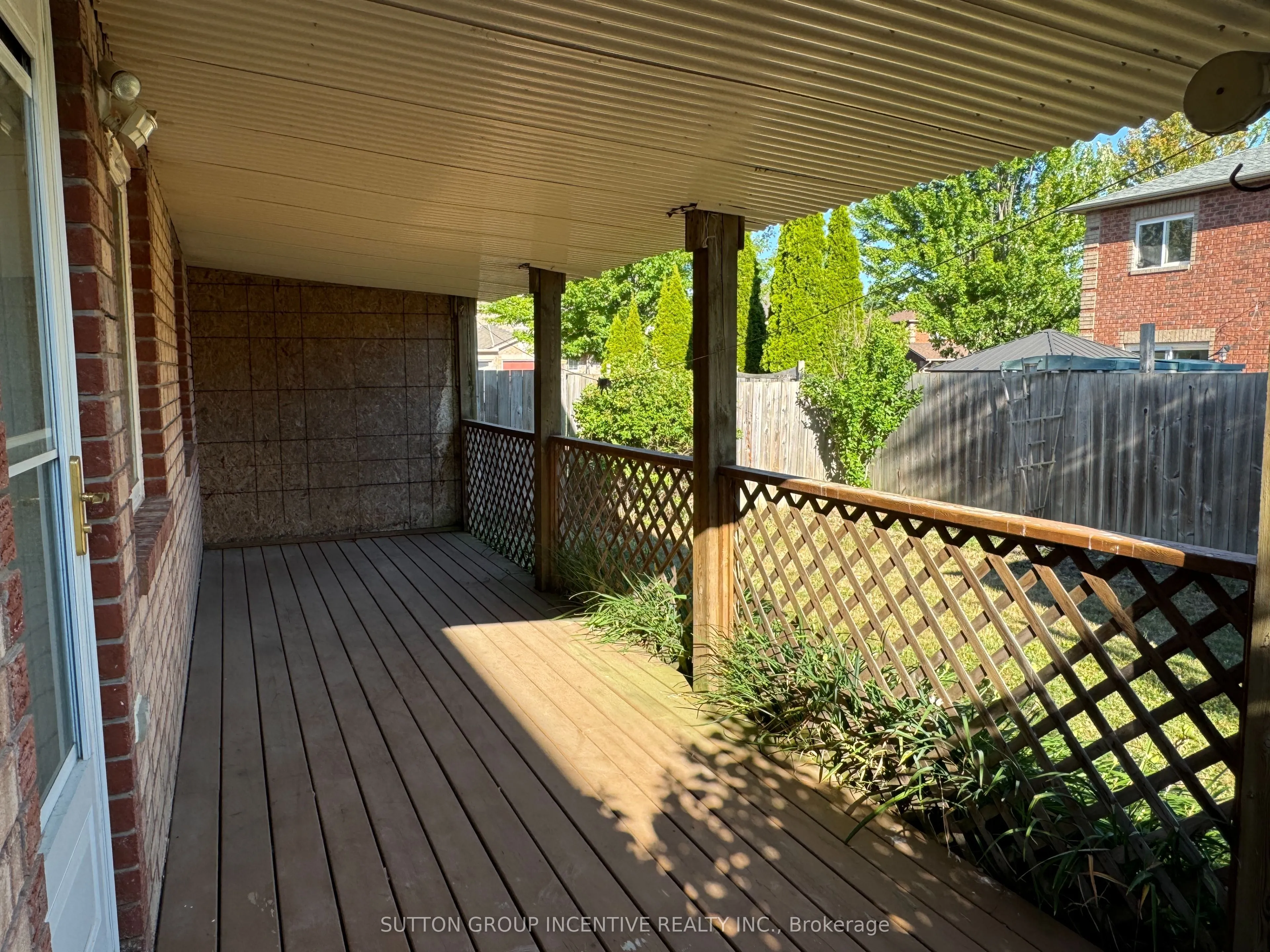 136 Nathan Crescent