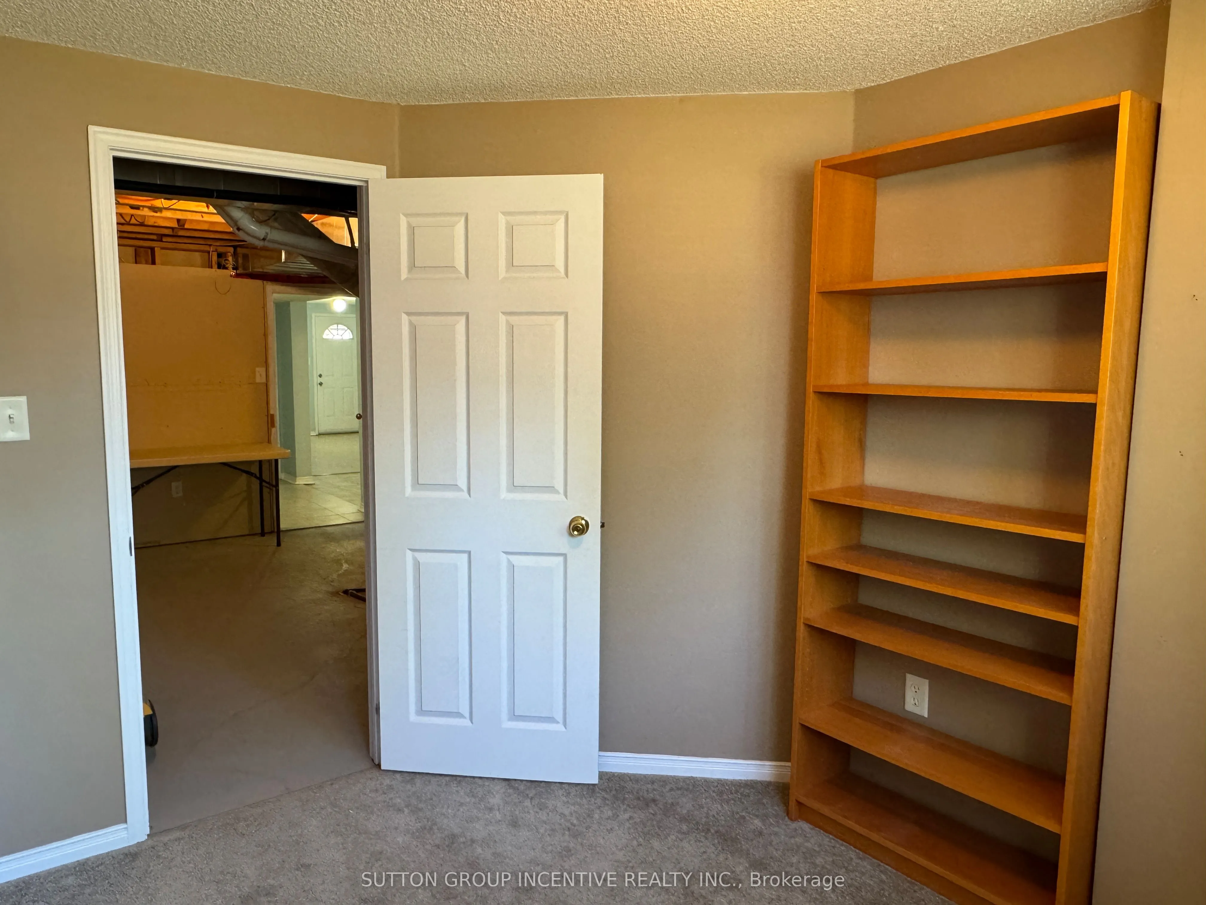 136 Nathan Crescent