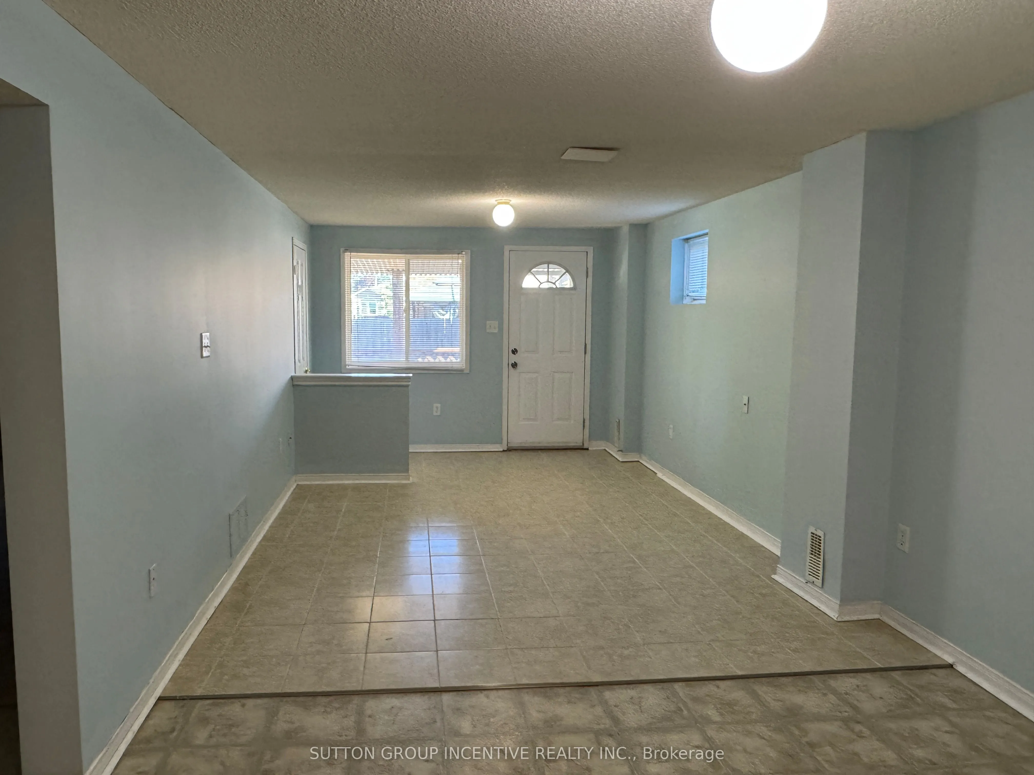 136 Nathan Crescent