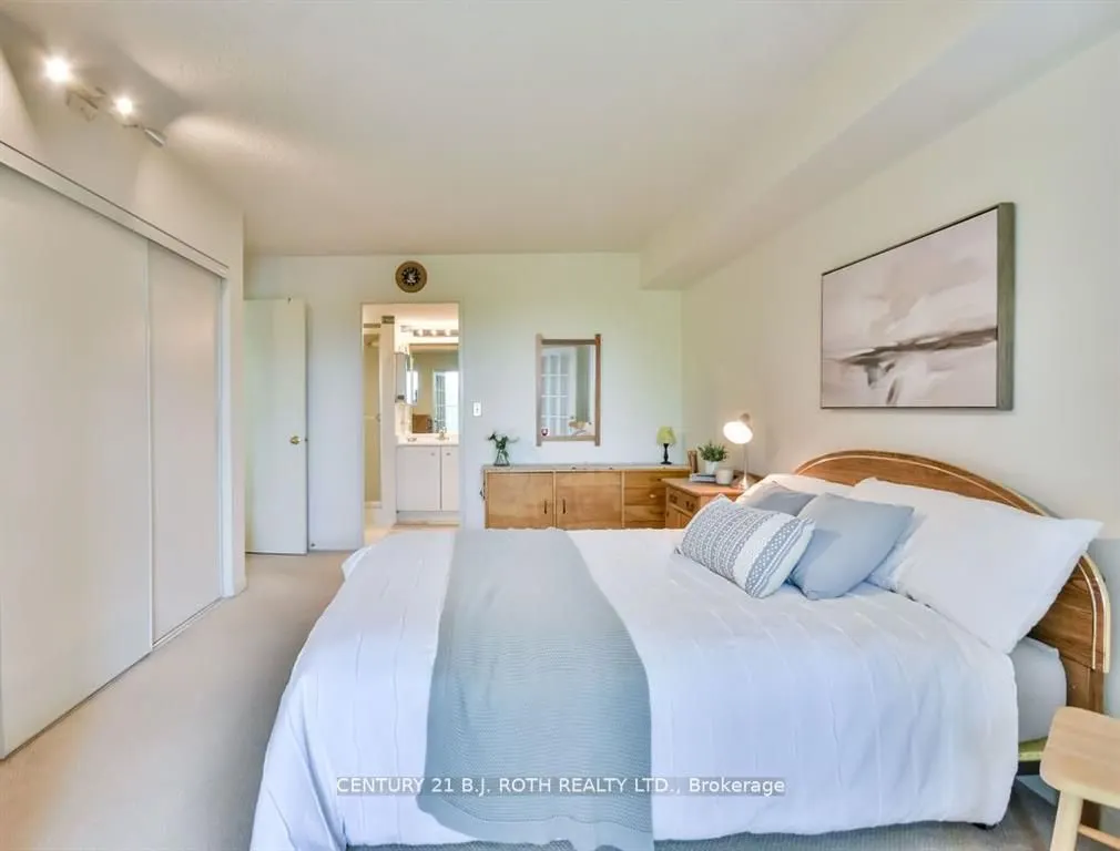 150 Dunlop Street E, #508