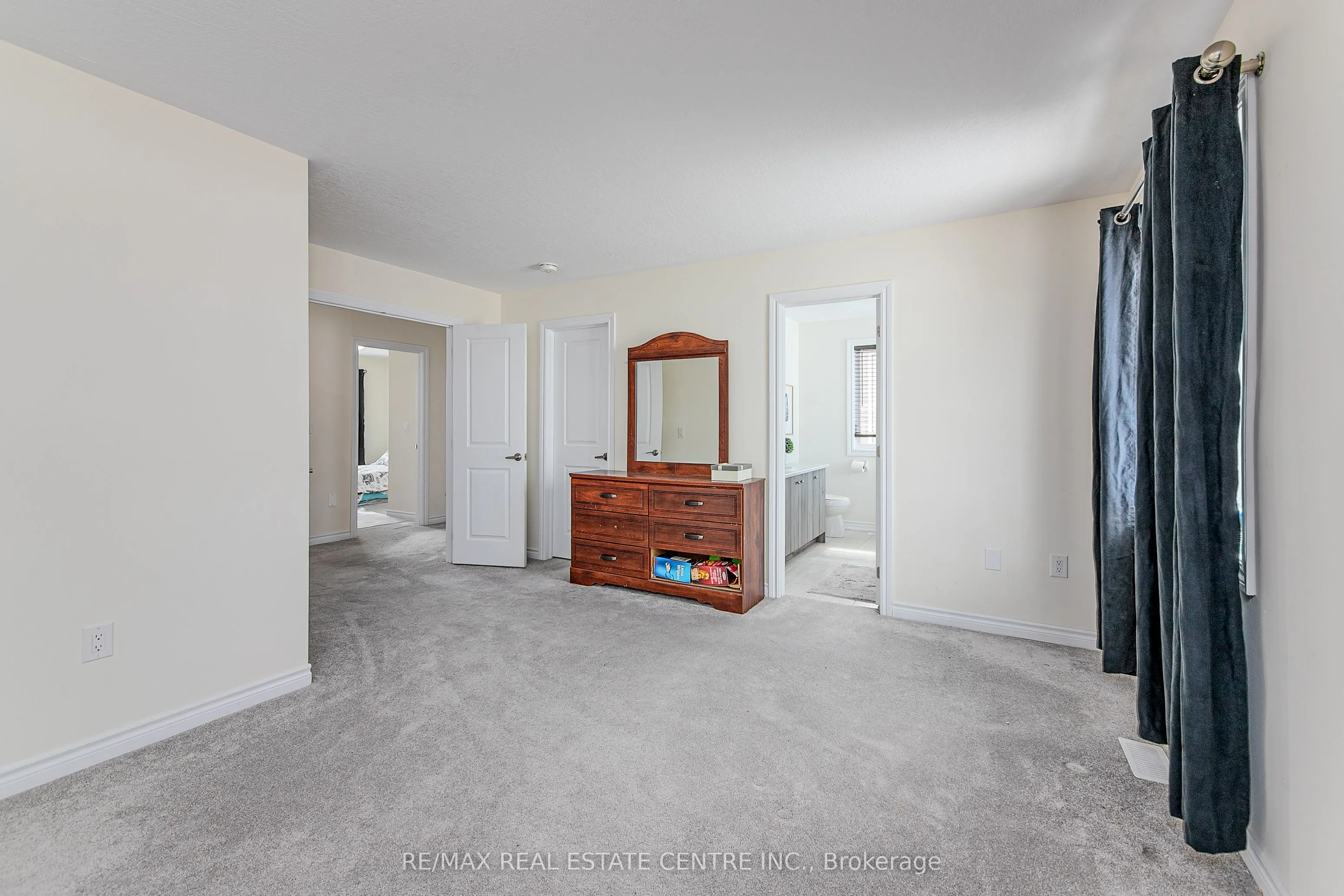 58 Atlantis Drive W