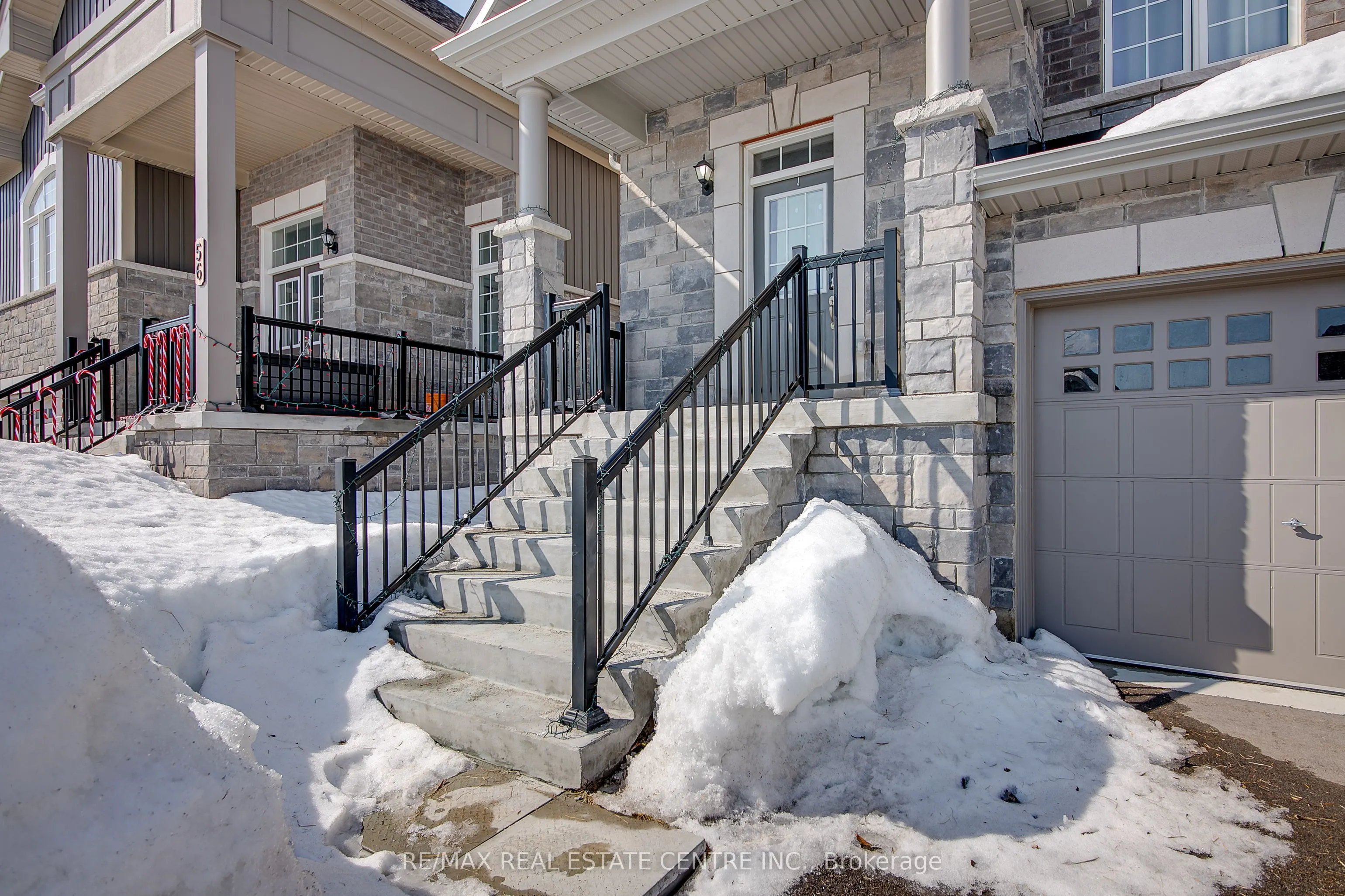 58 Atlantis Drive W