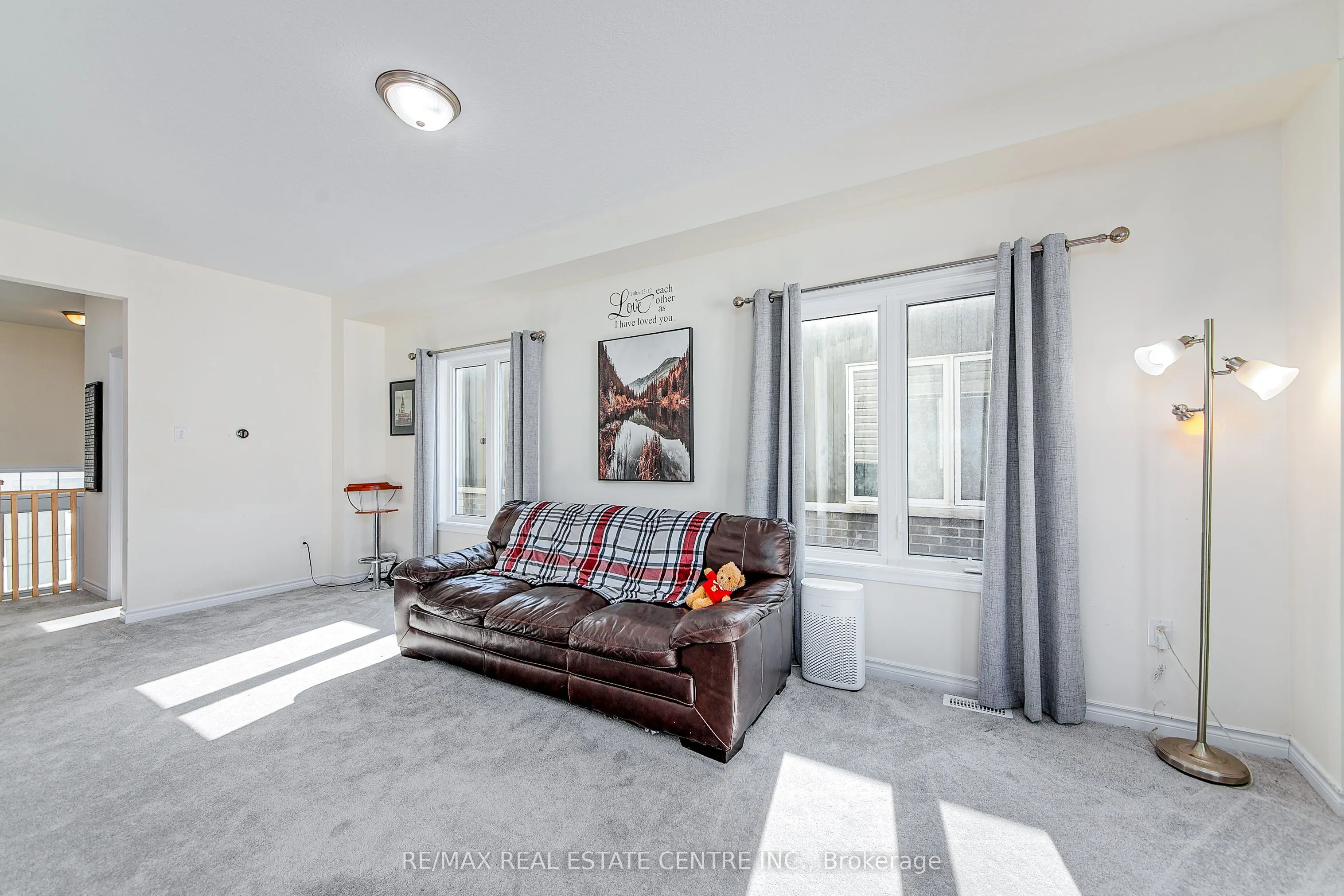 58 Atlantis Drive W