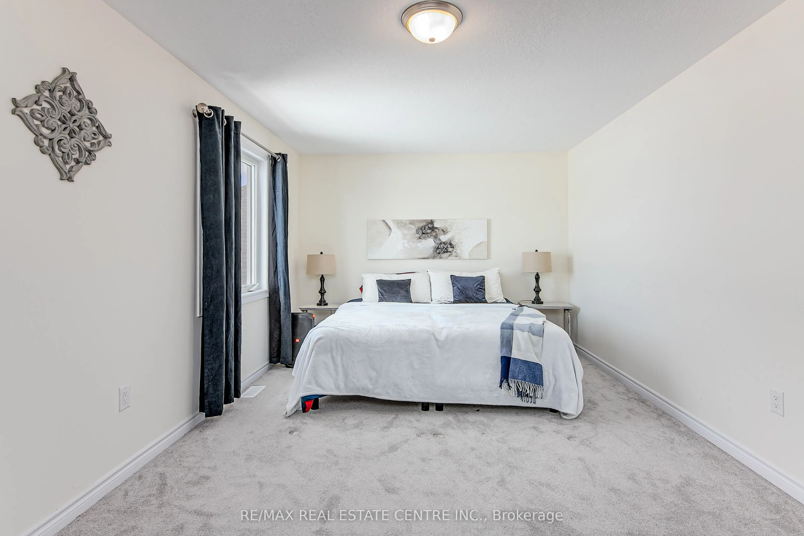 58 Atlantis Drive W