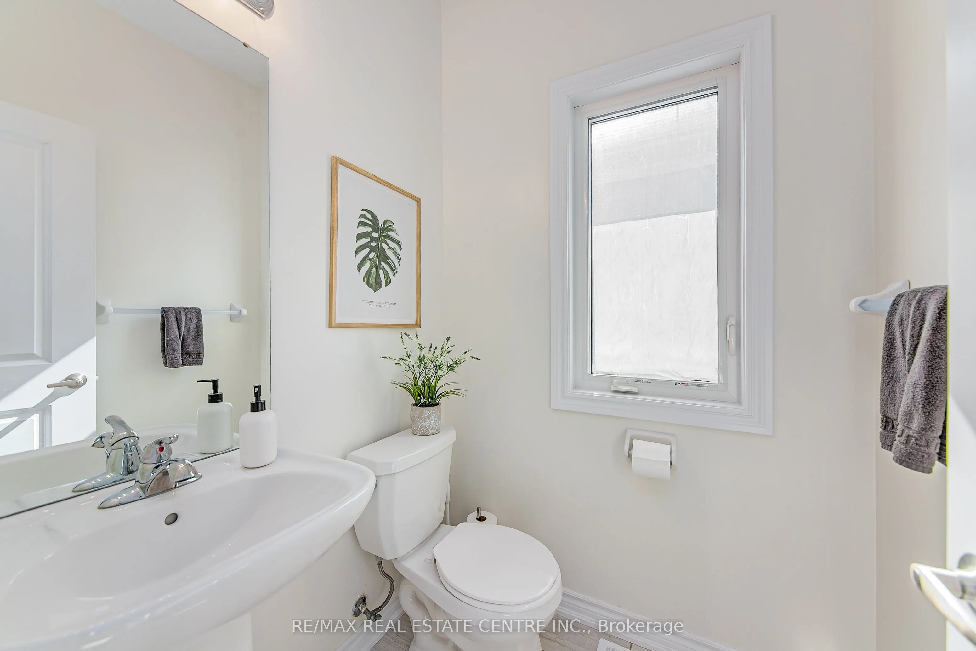 58 Atlantis Drive W