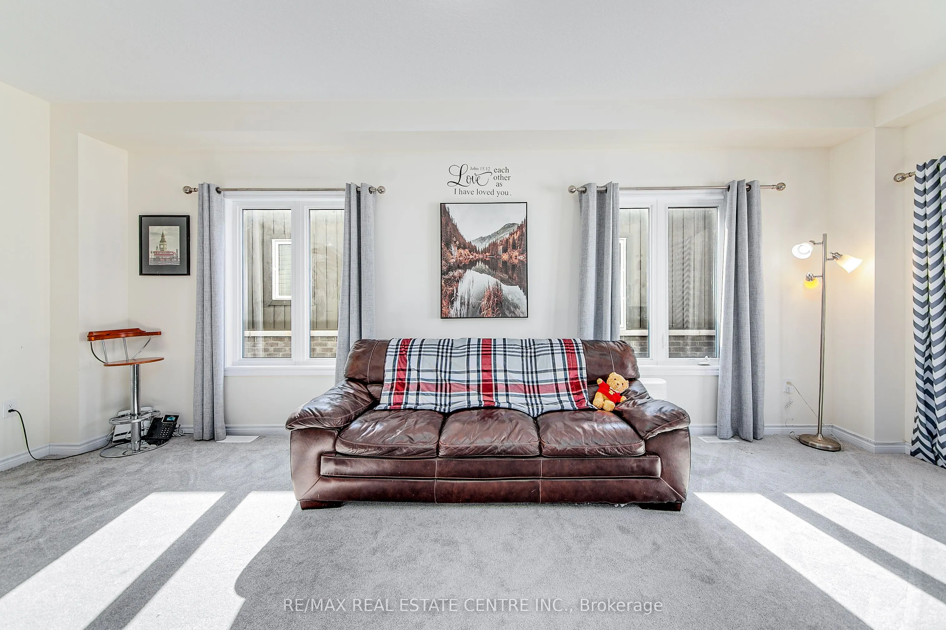 58 Atlantis Drive W