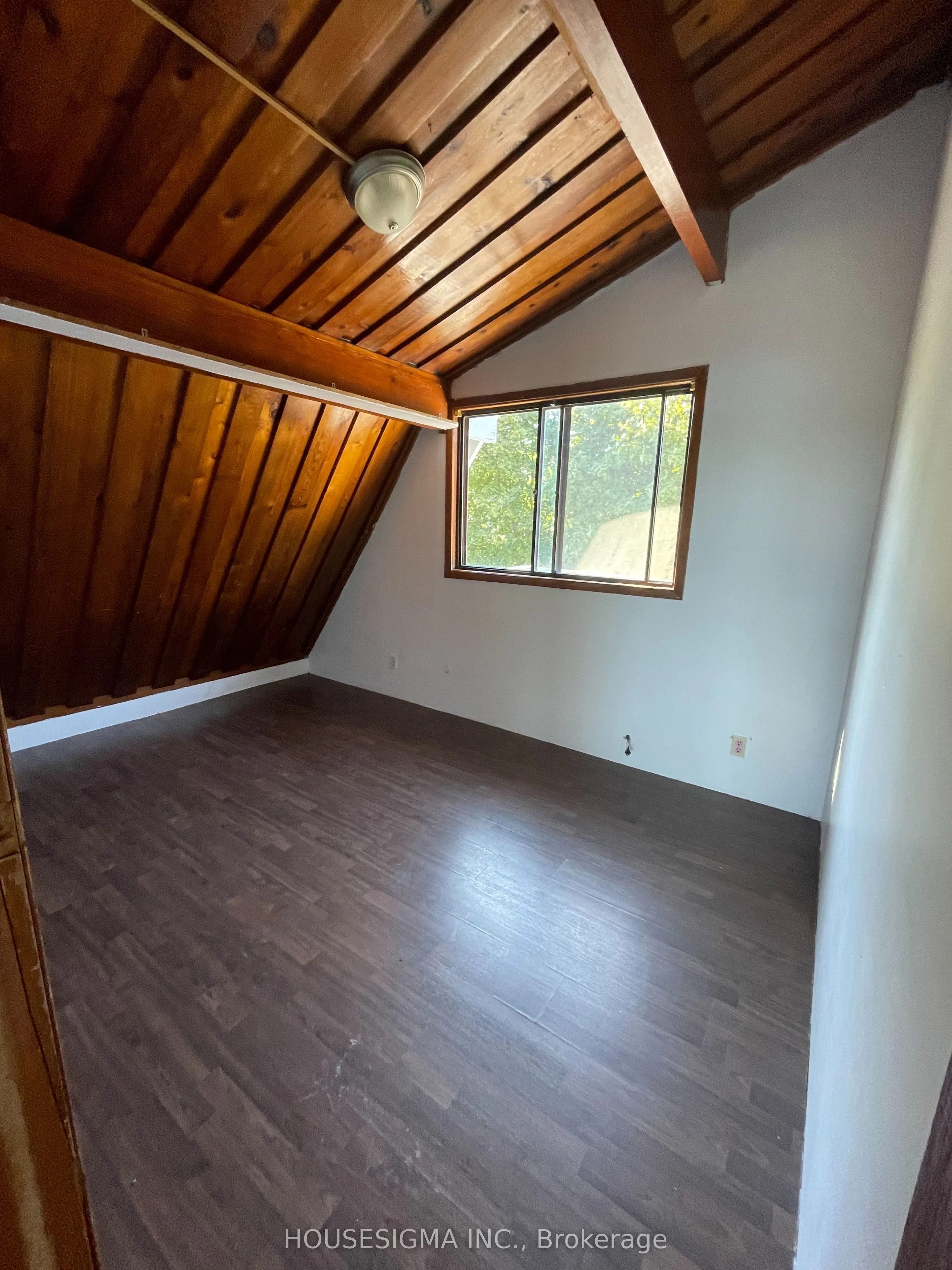 13 Bayview Avenue