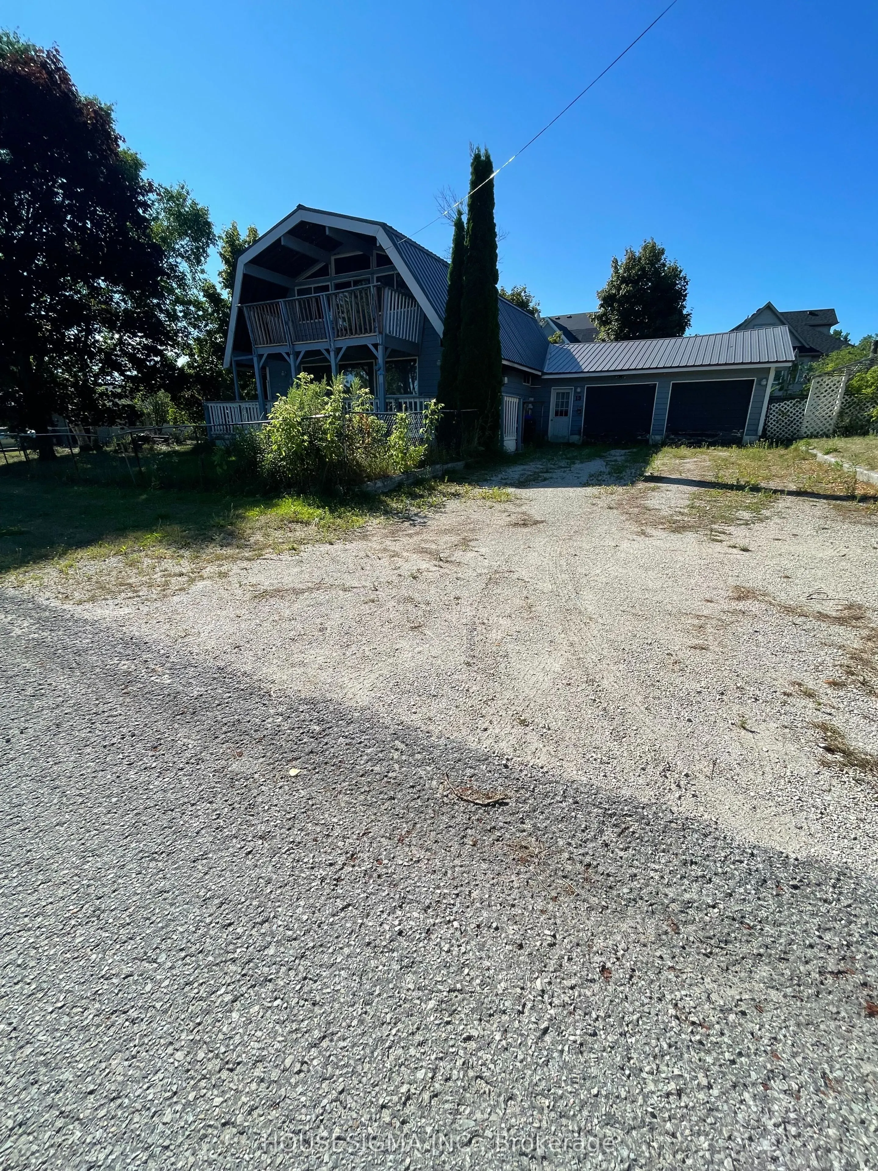 13 Bayview Avenue