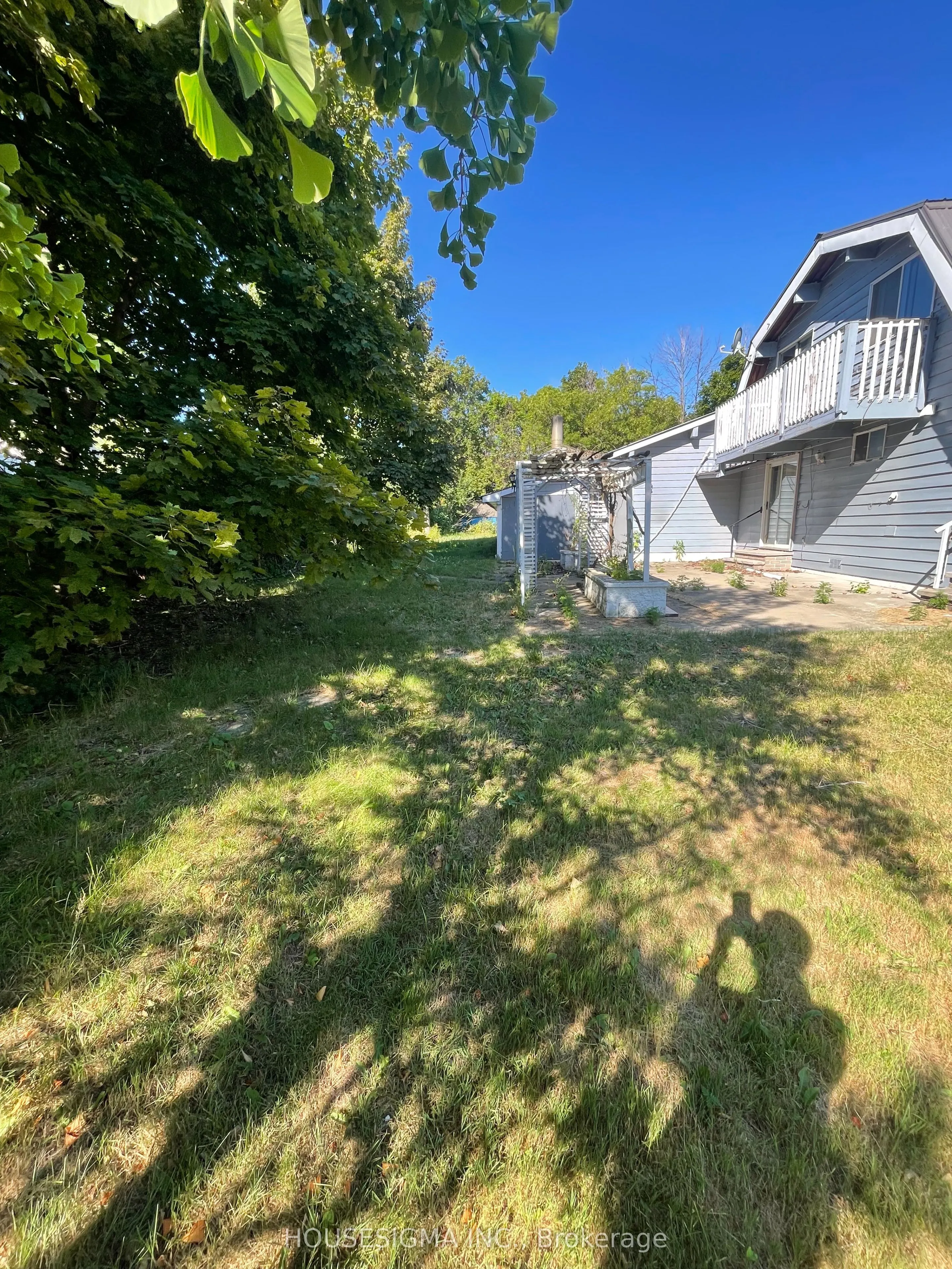 13 Bayview Avenue