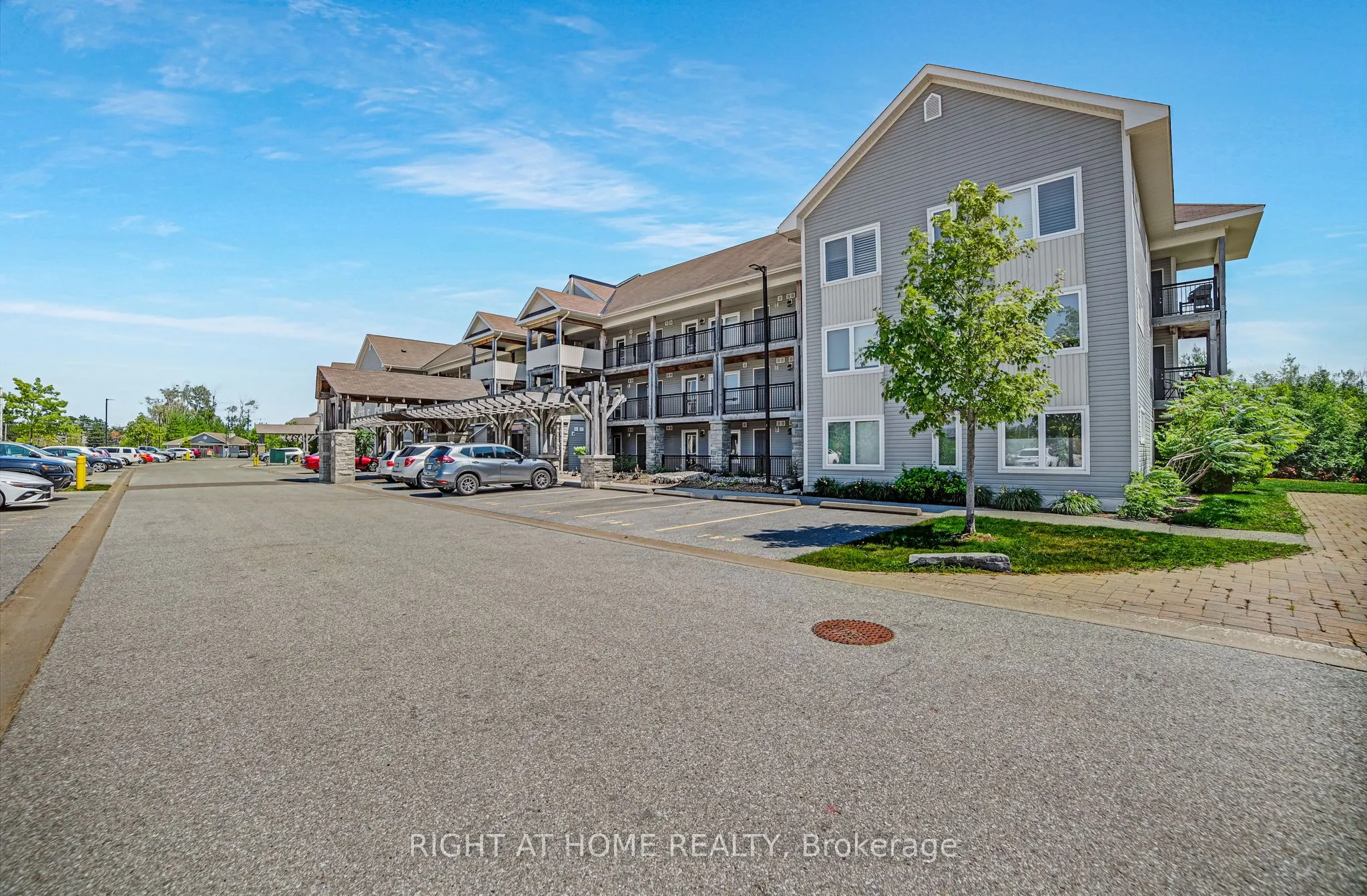 8 Brandy Lane Drive, #307