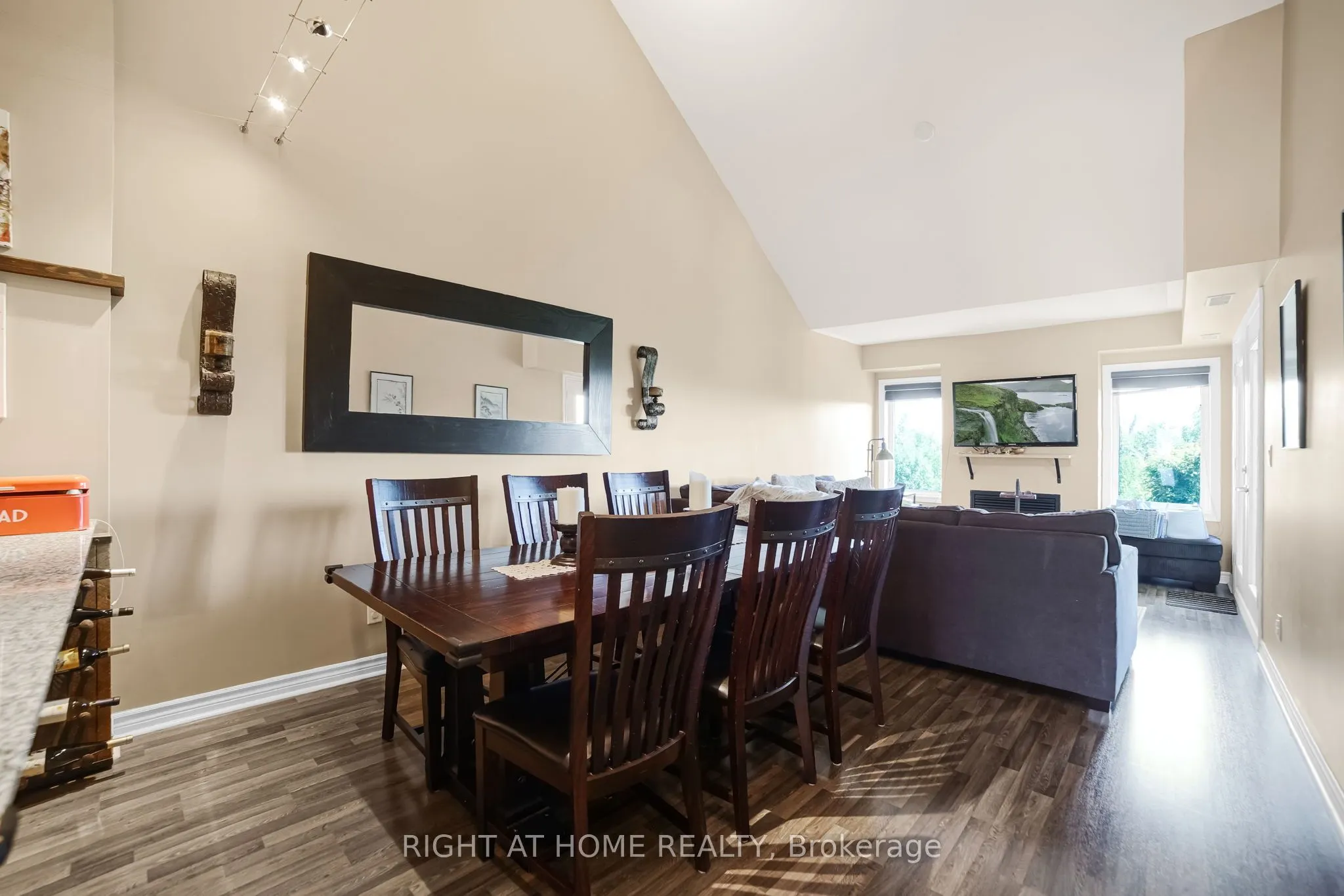 8 Brandy Lane Drive, #307