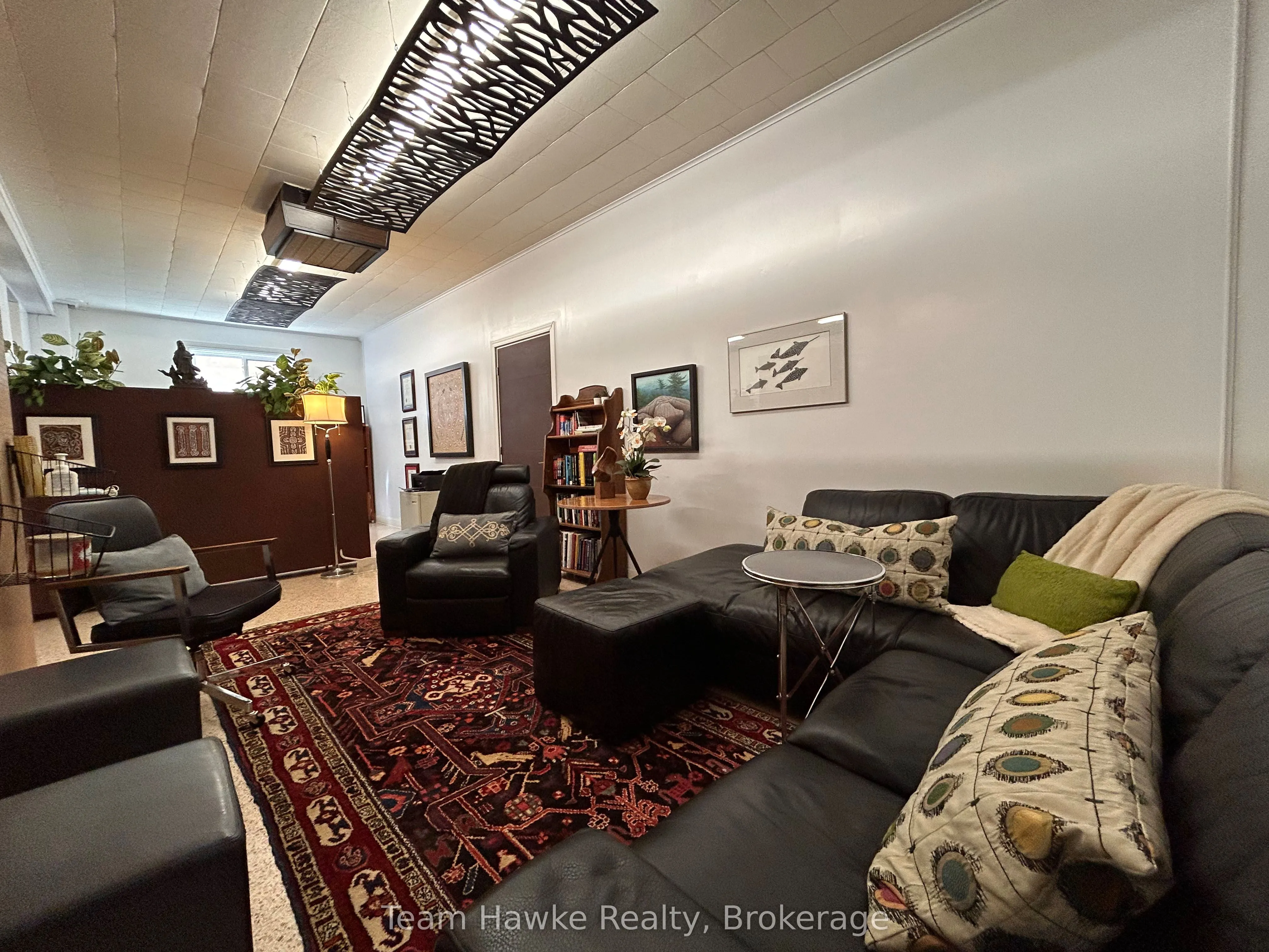 518 DOMINION Avenue, #Main Floor