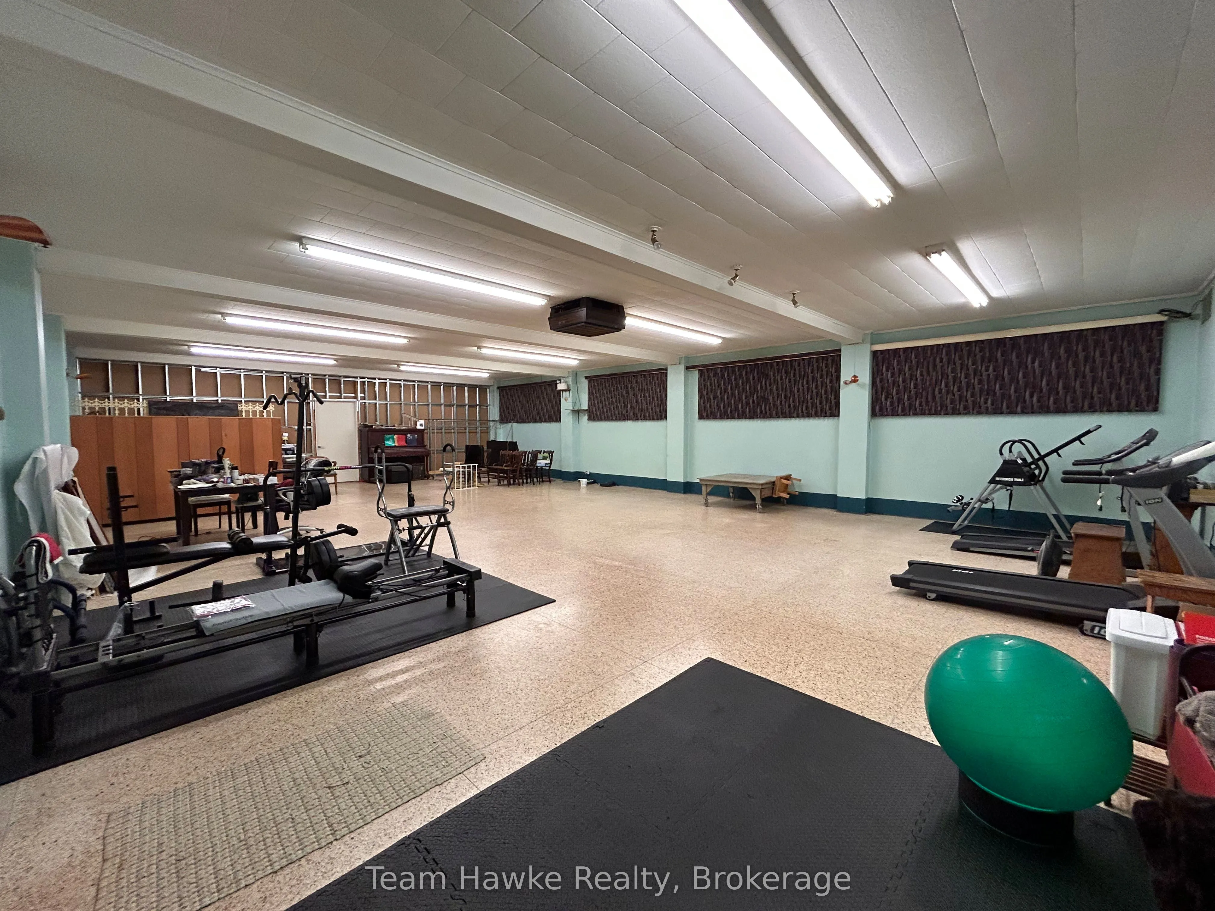 518 DOMINION Avenue, #Main Floor