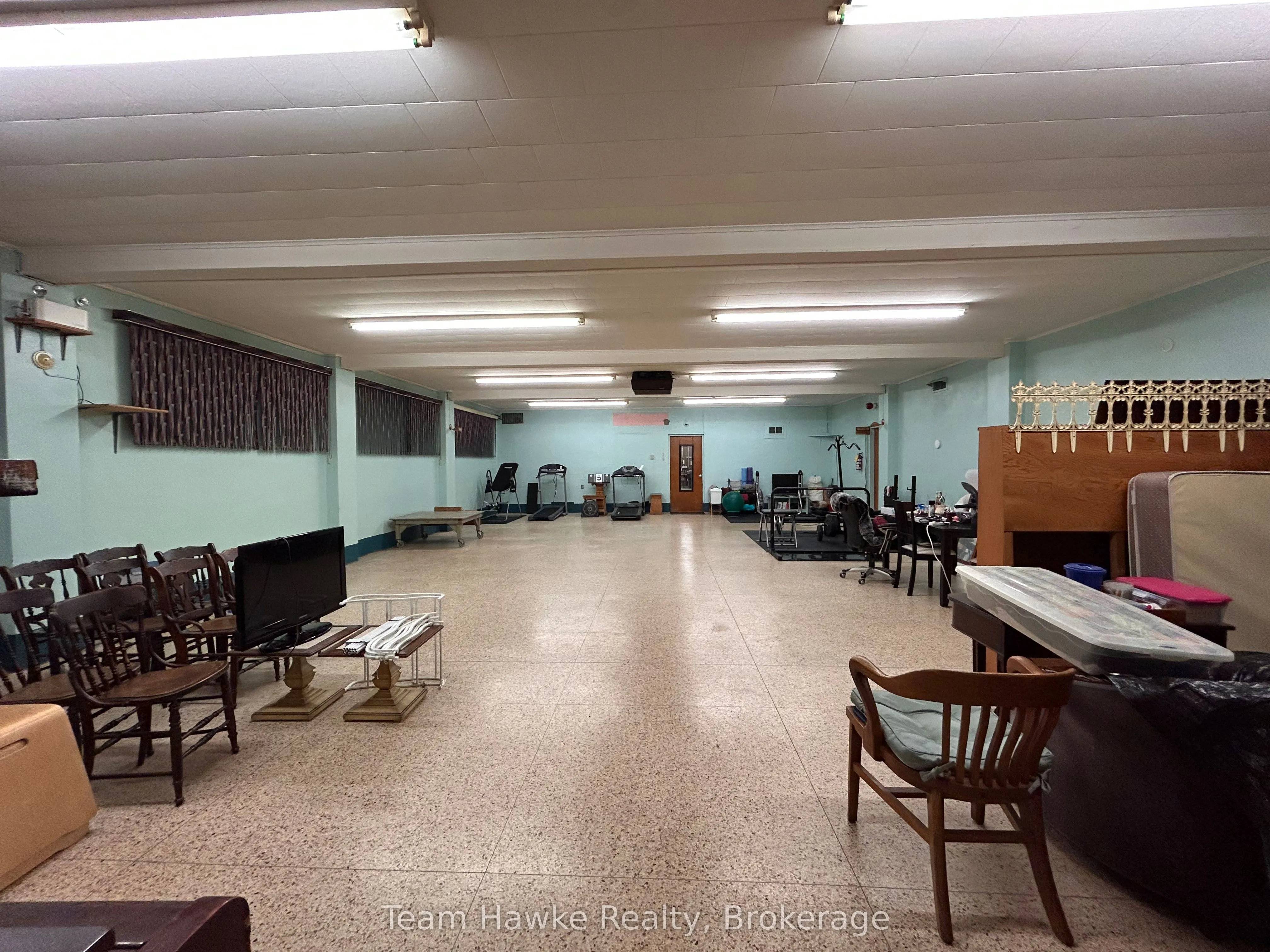 518 DOMINION Avenue, #Main Floor