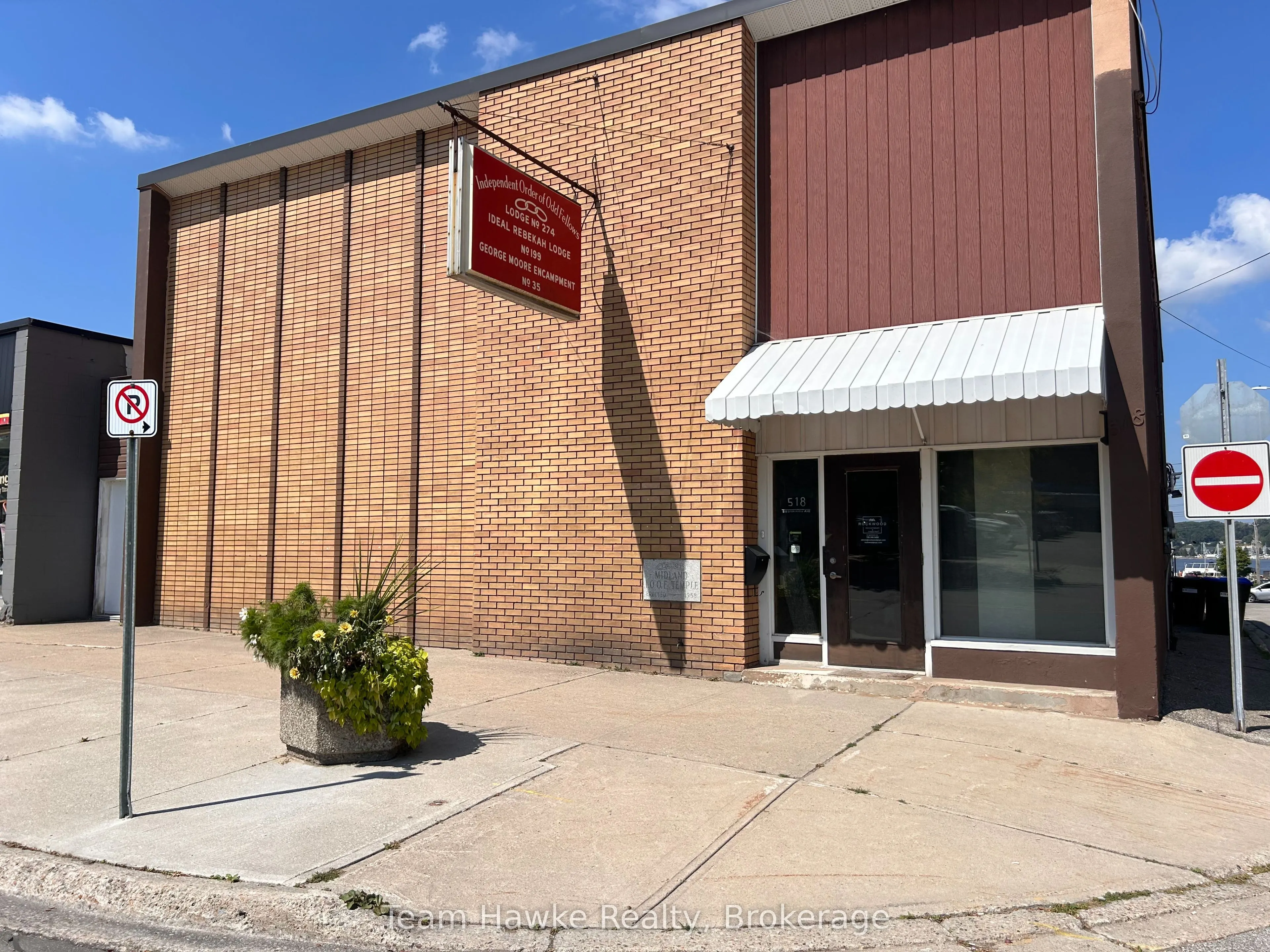 518 DOMINION Avenue, #Main Floor