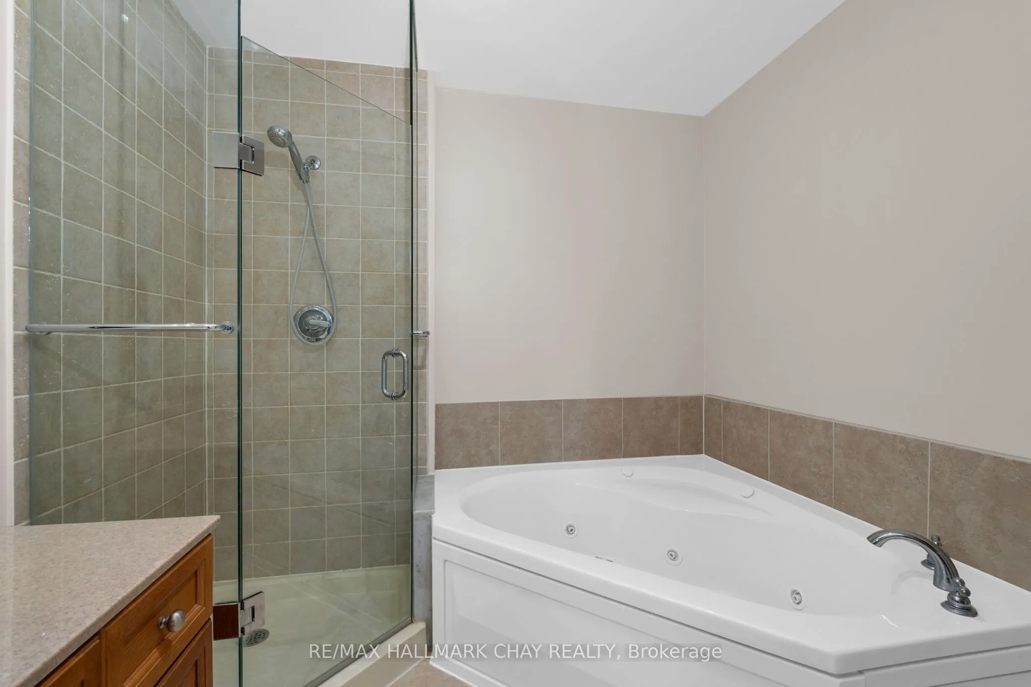 6 Toronto Street, #1006
