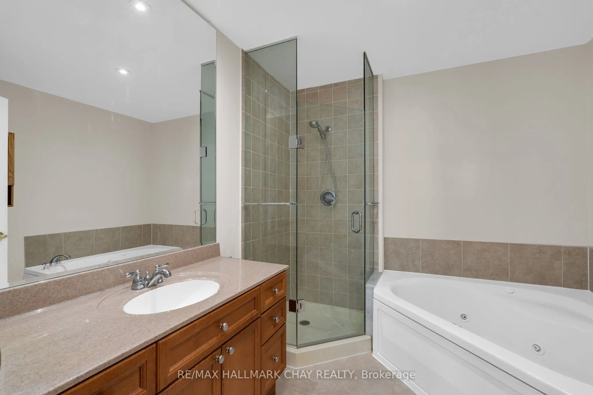 6 Toronto Street, #1006