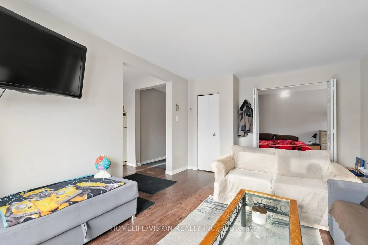 78 Front Street S