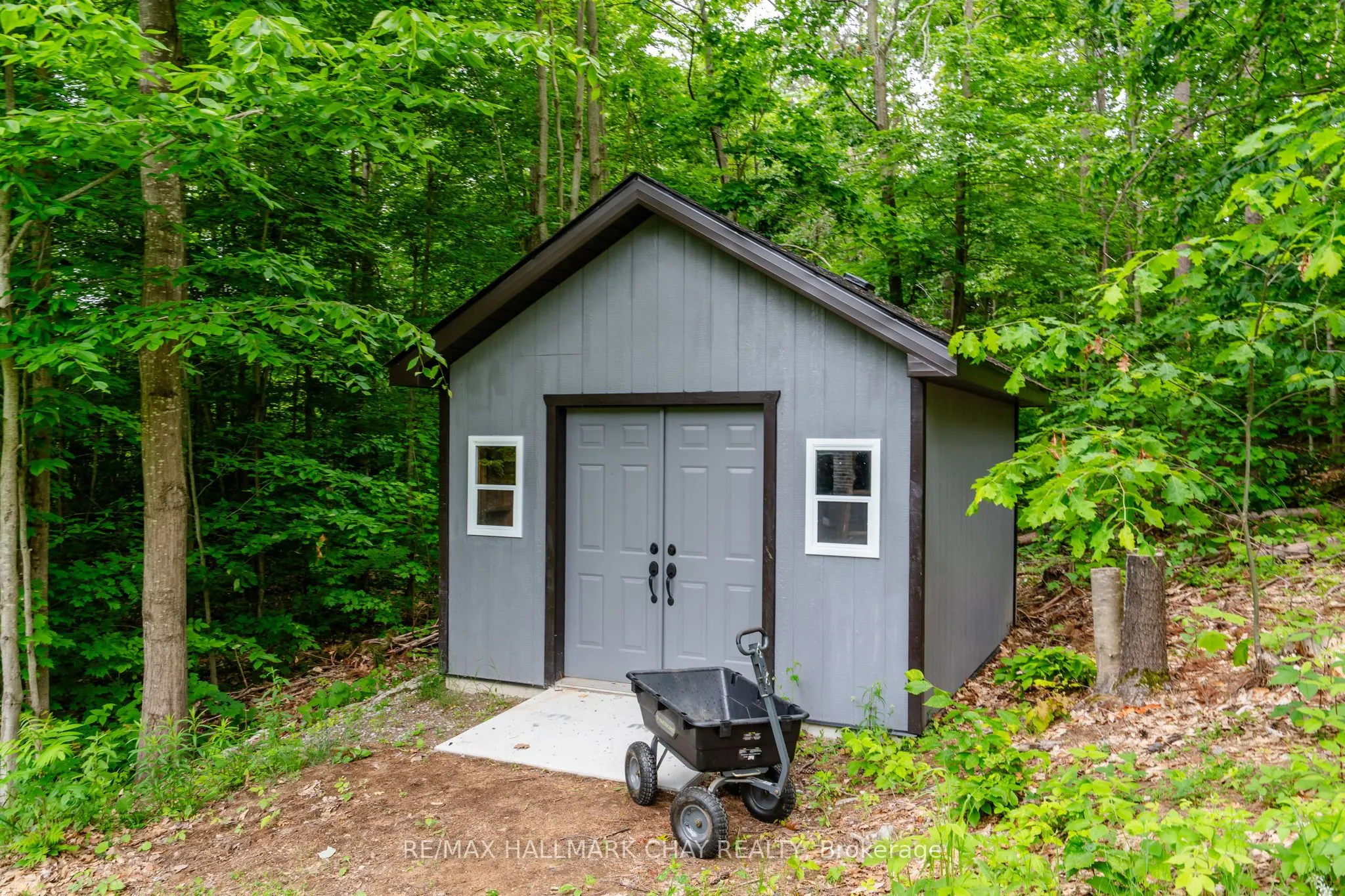 2 Timberland Court S