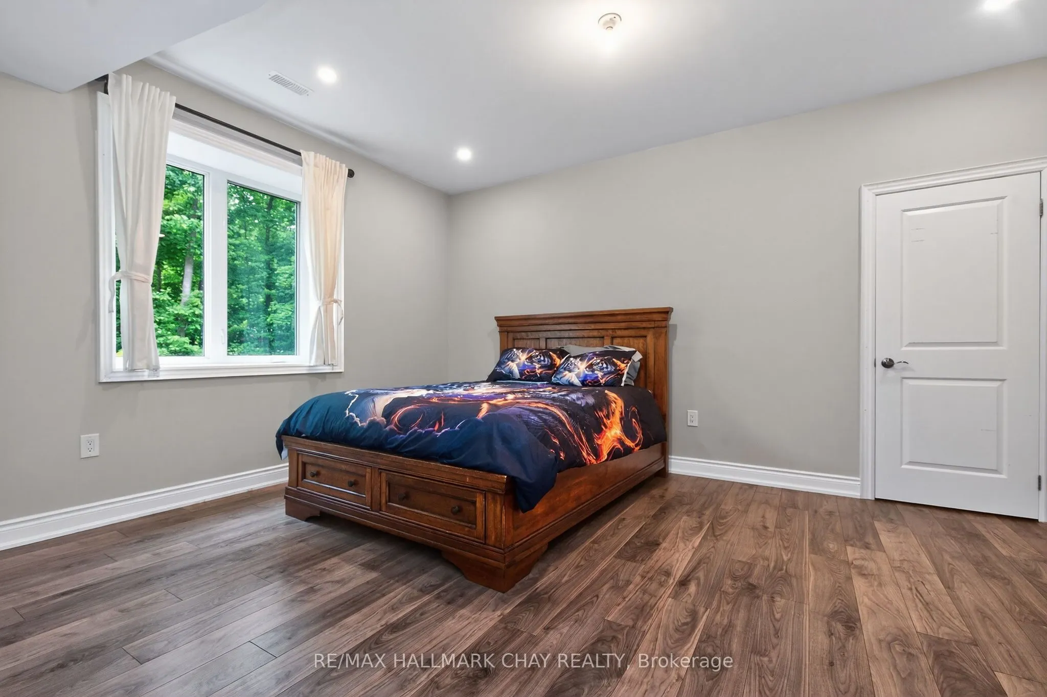 2 Timberland Court S