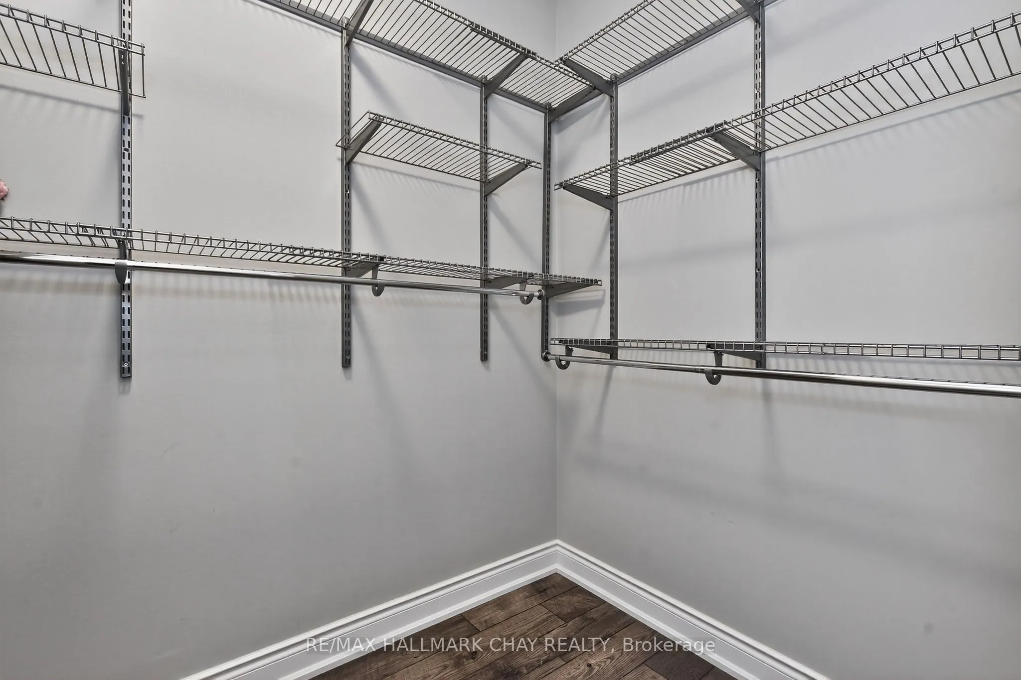 2 Timberland Court S