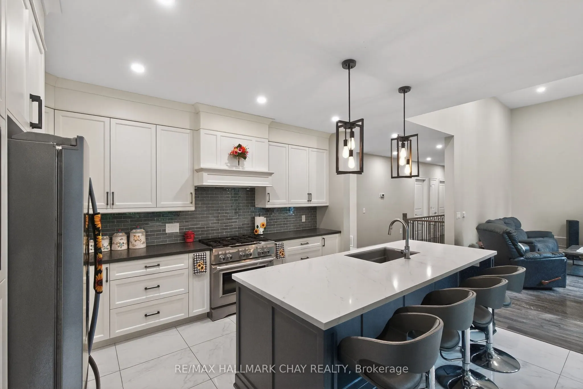 2 Timberland Court S