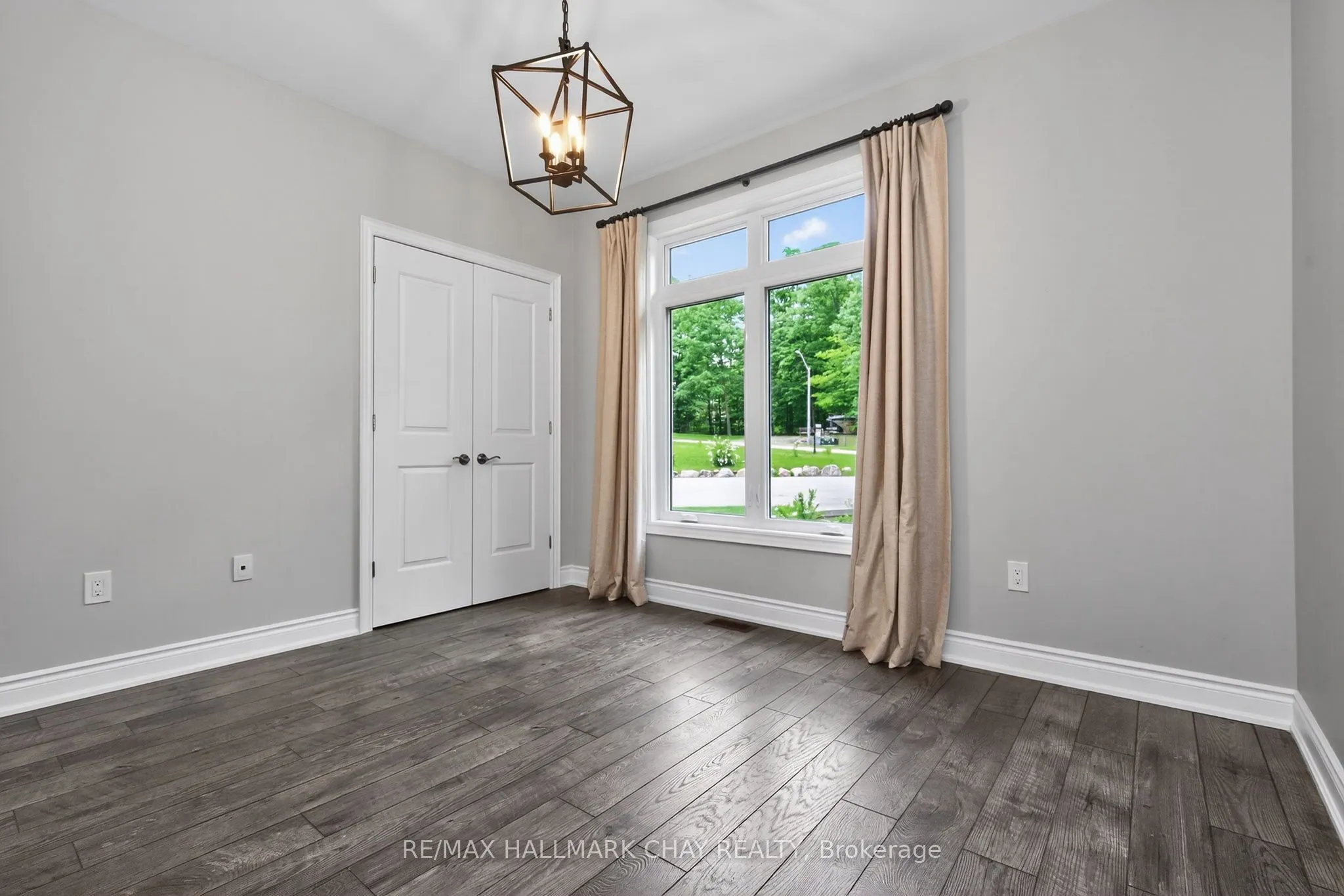 2 Timberland Court S
