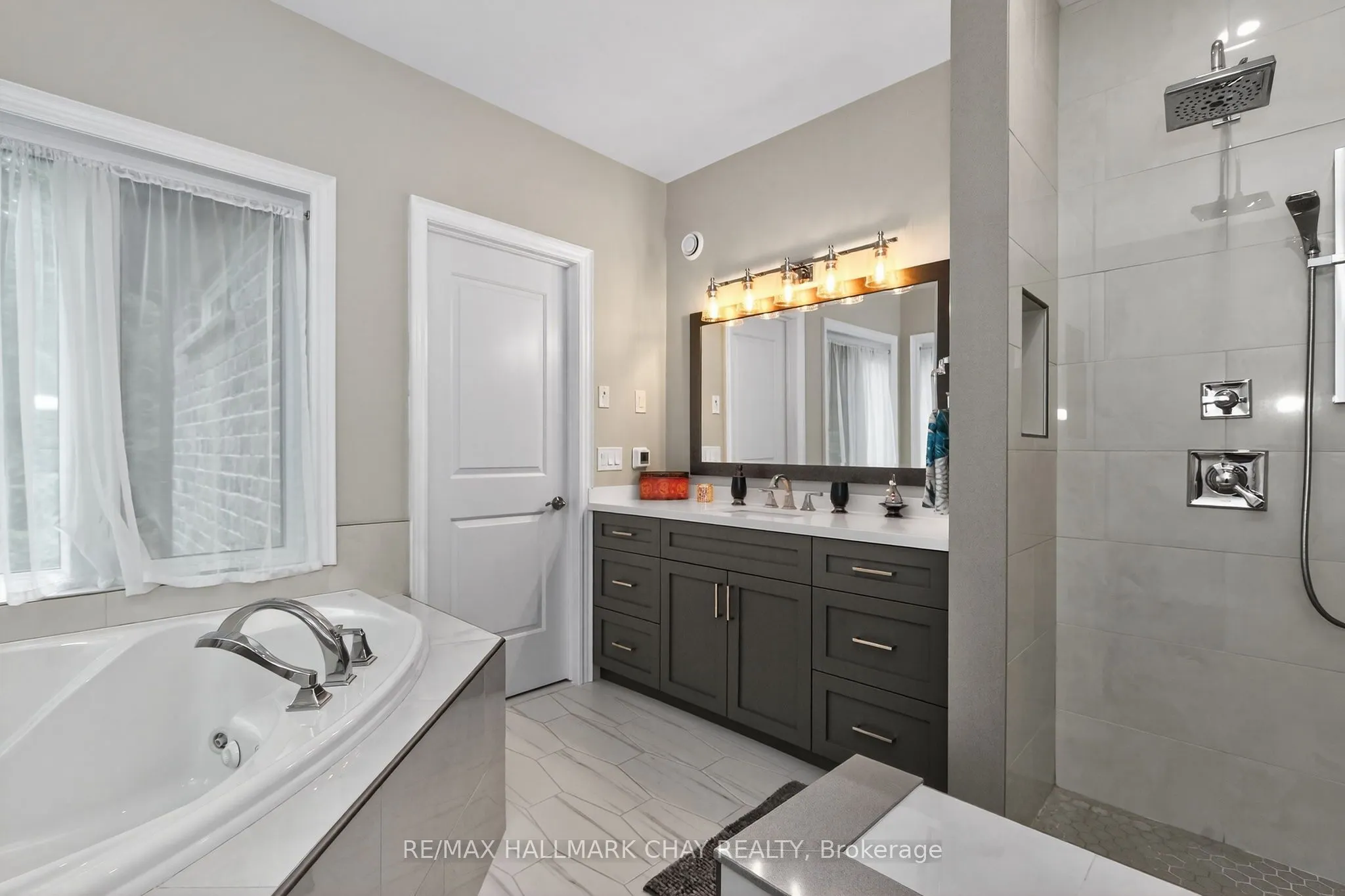 2 Timberland Court S