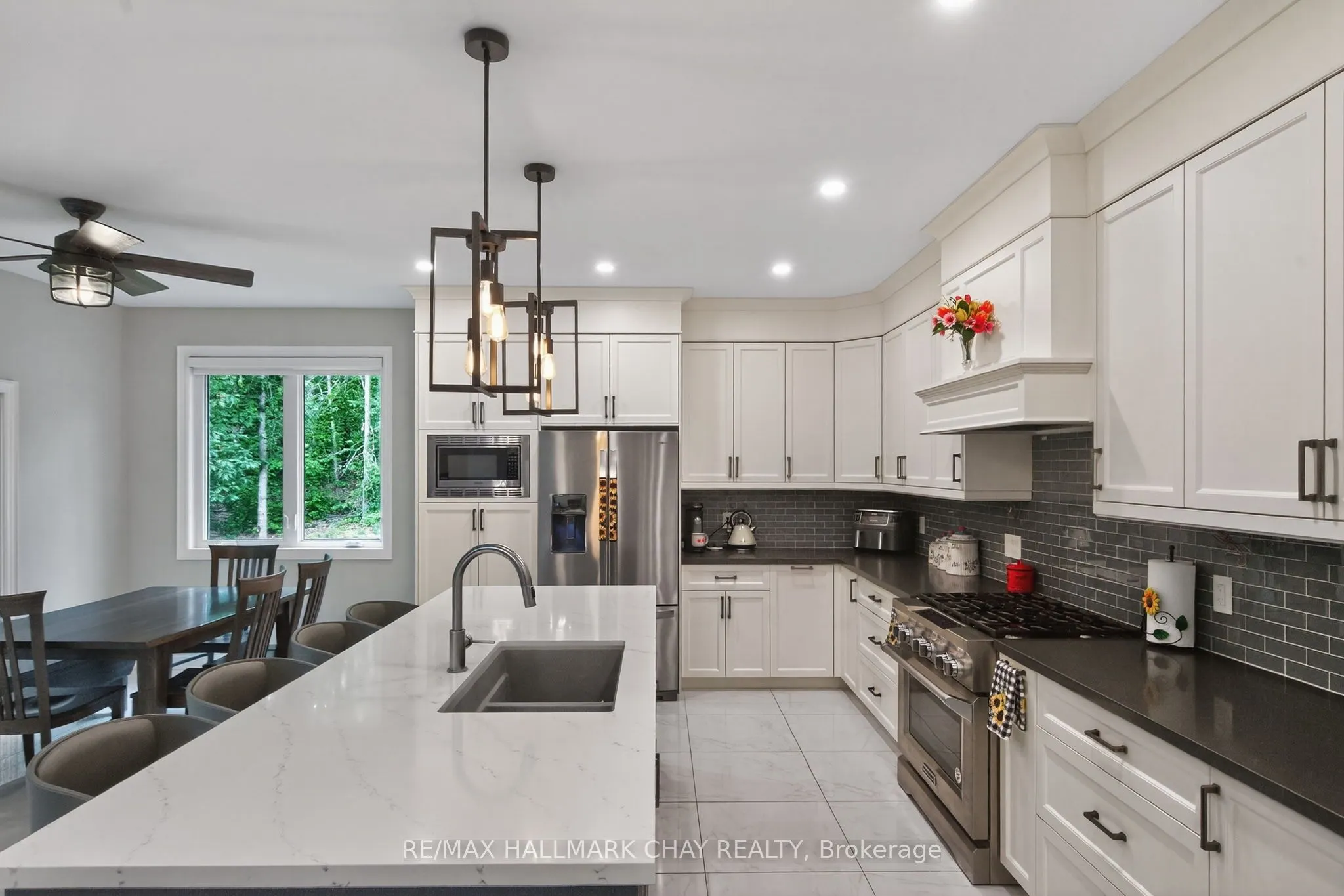 2 Timberland Court S