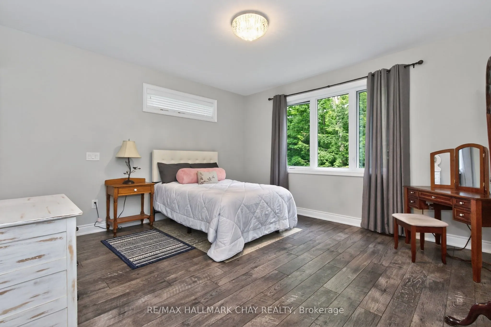2 Timberland Court S