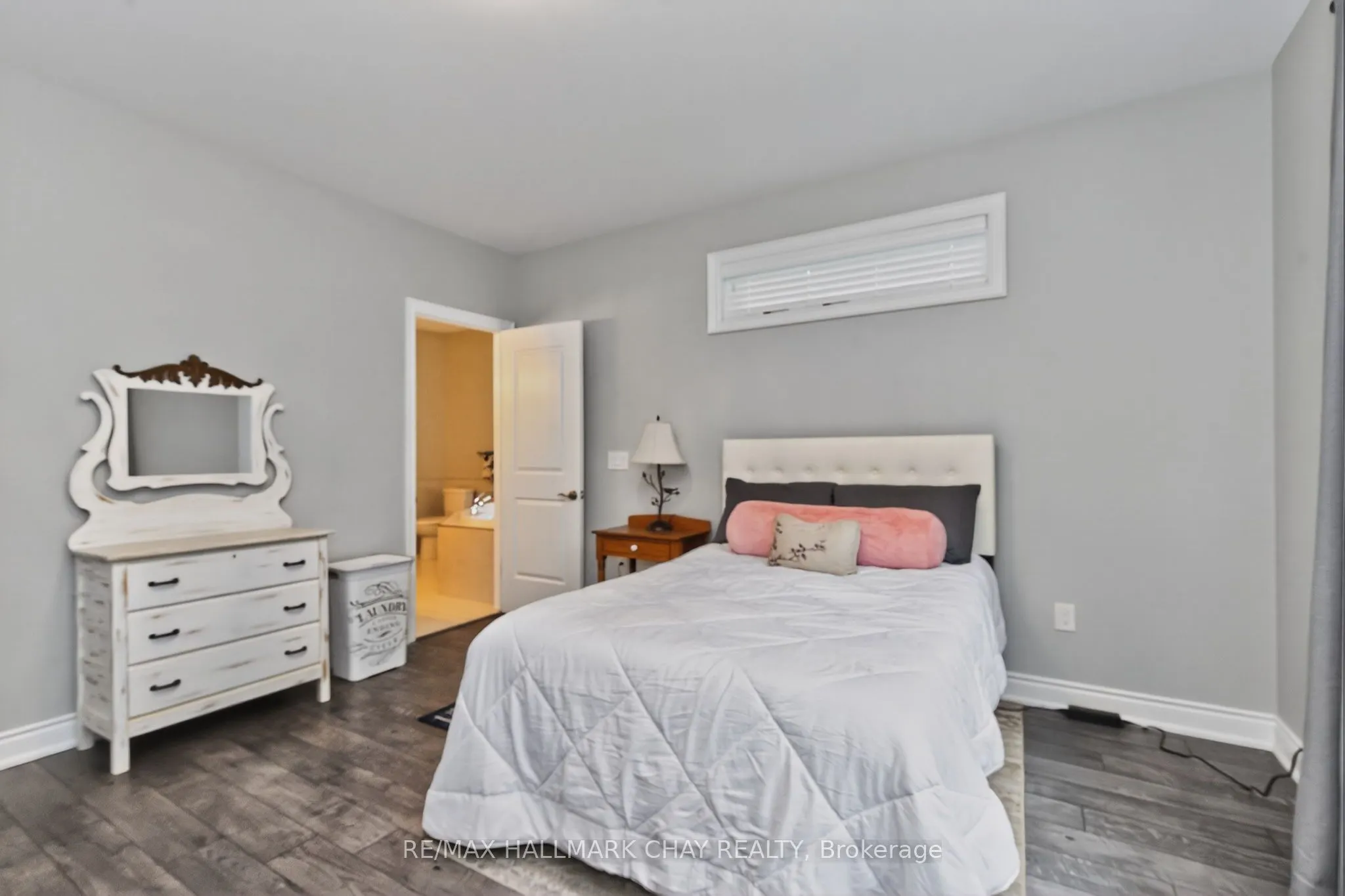 2 Timberland Court S