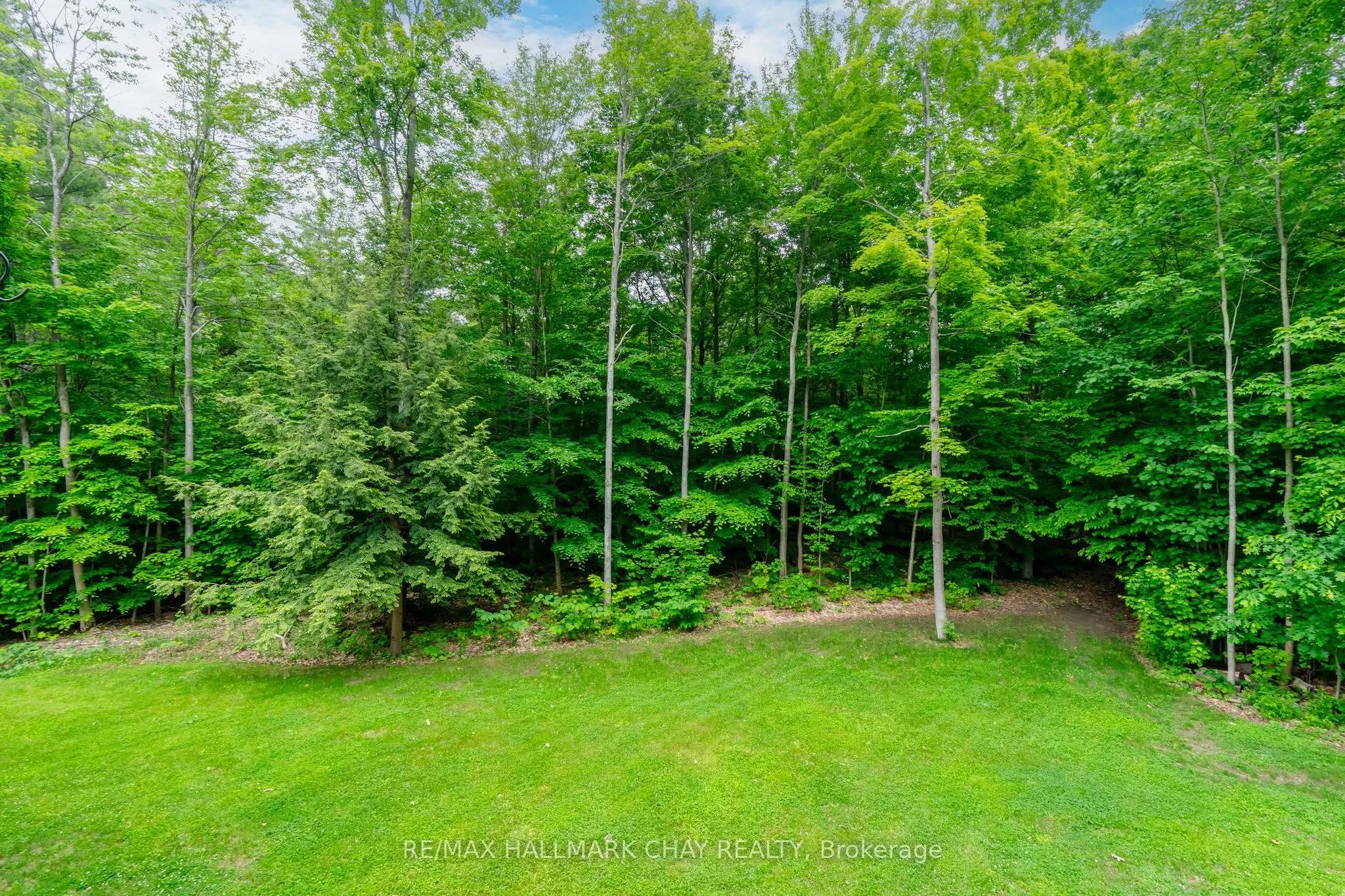 2 Timberland Court S