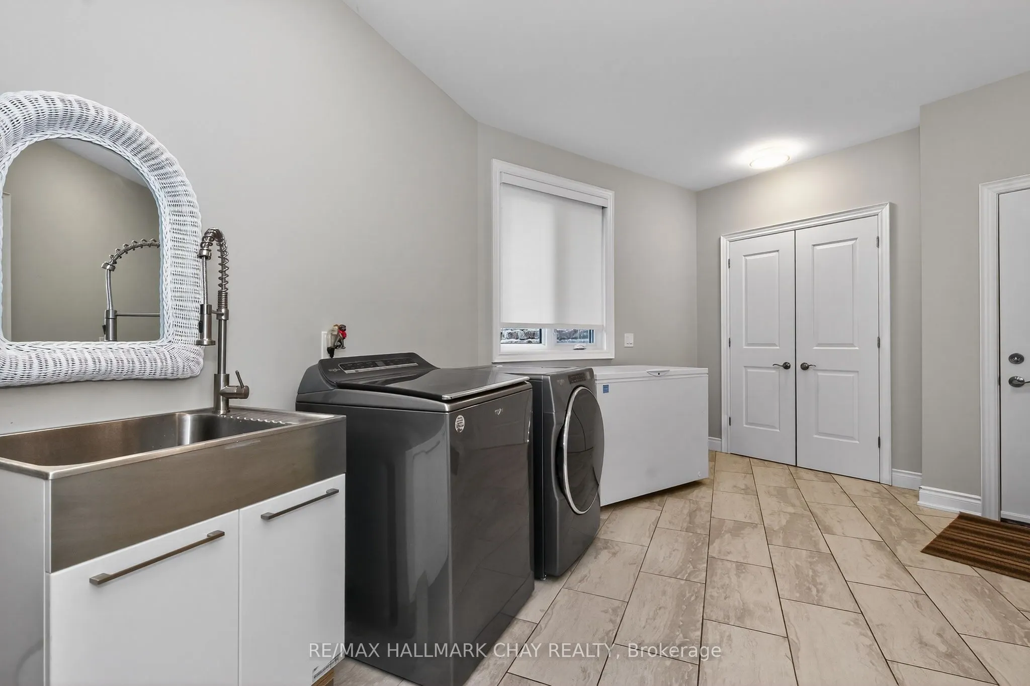 2 Timberland Court S