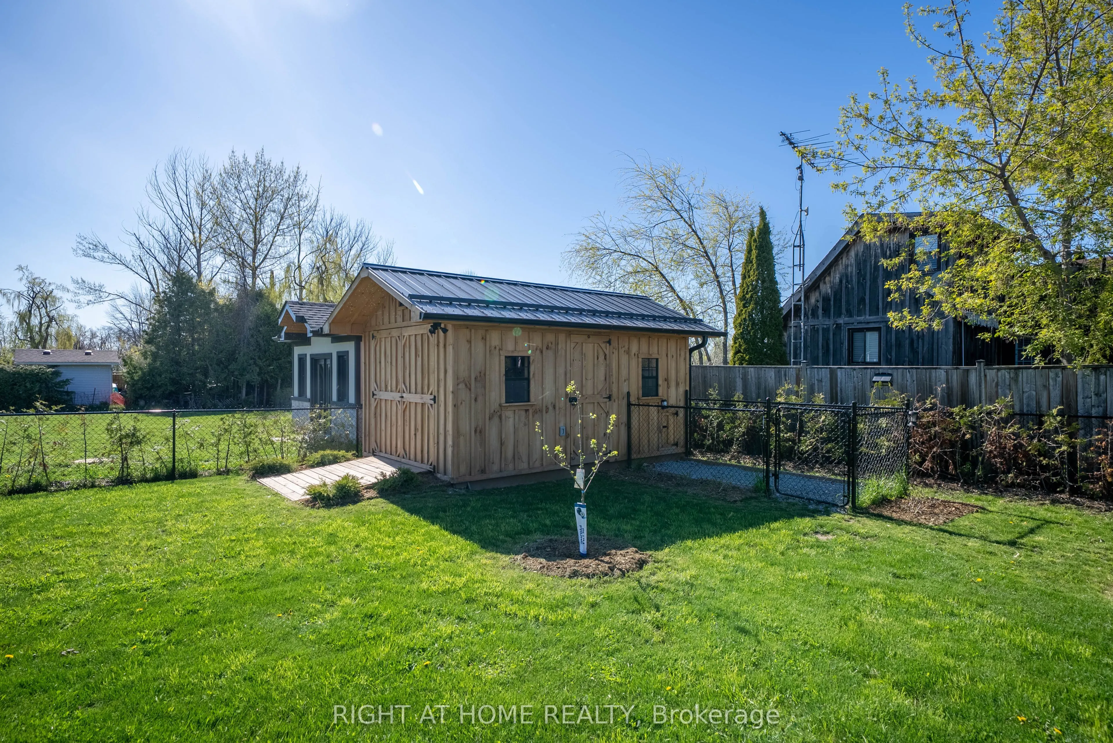 2906 Concession Rd A