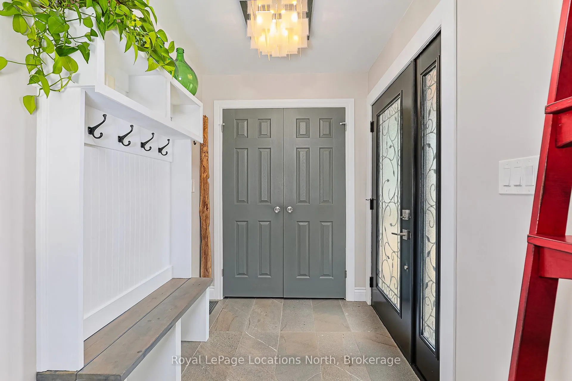 434 Oak Street