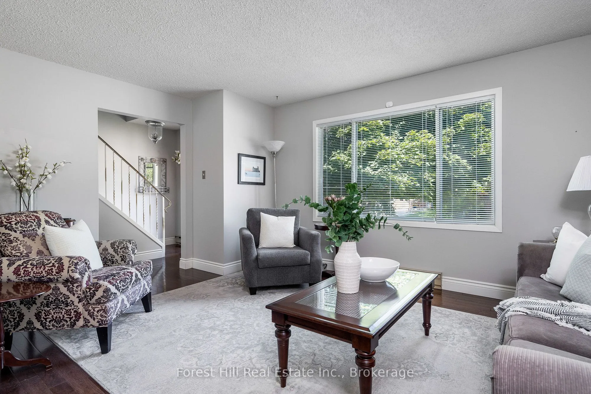 10 Leslie Drive