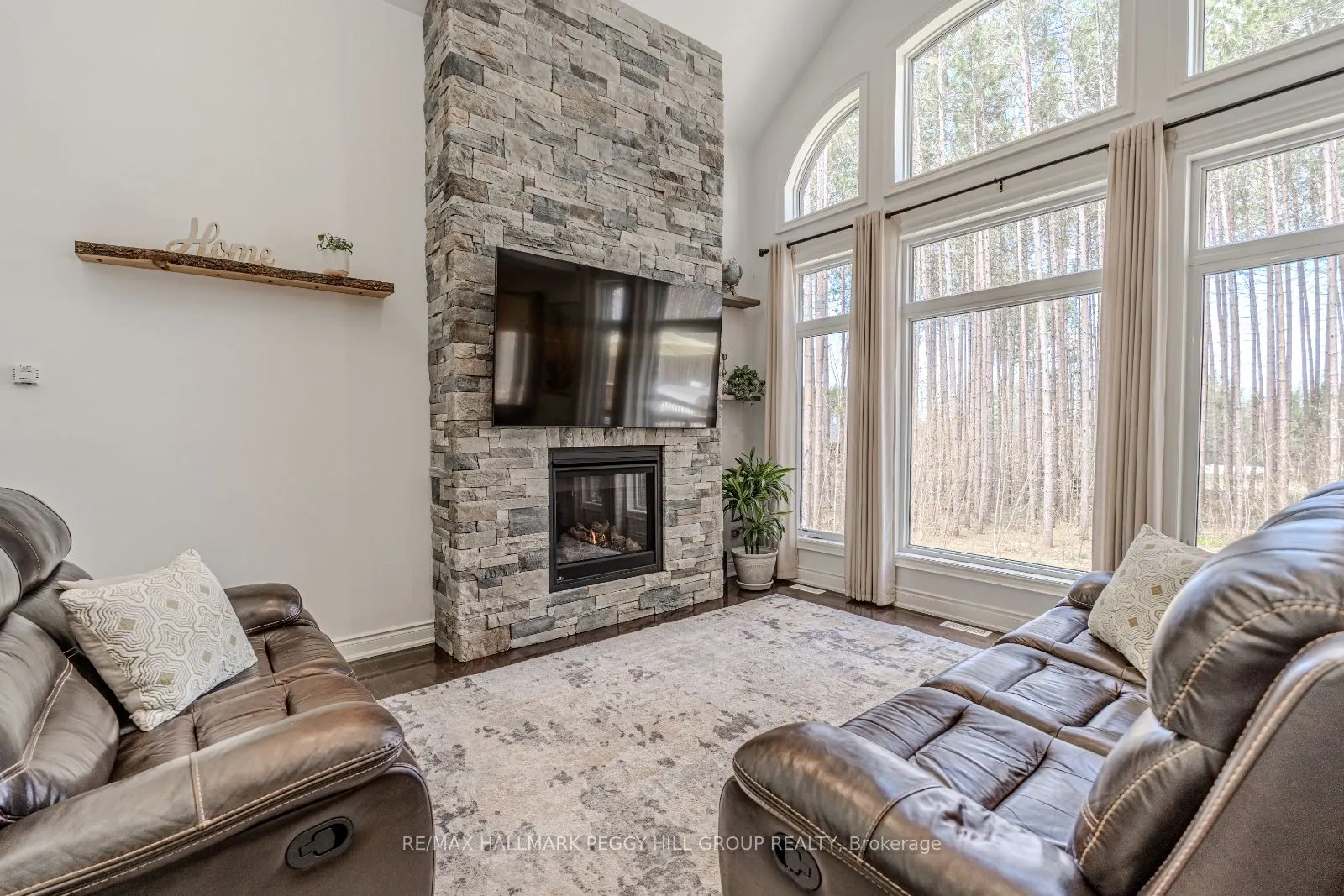 38 Windermere Circle