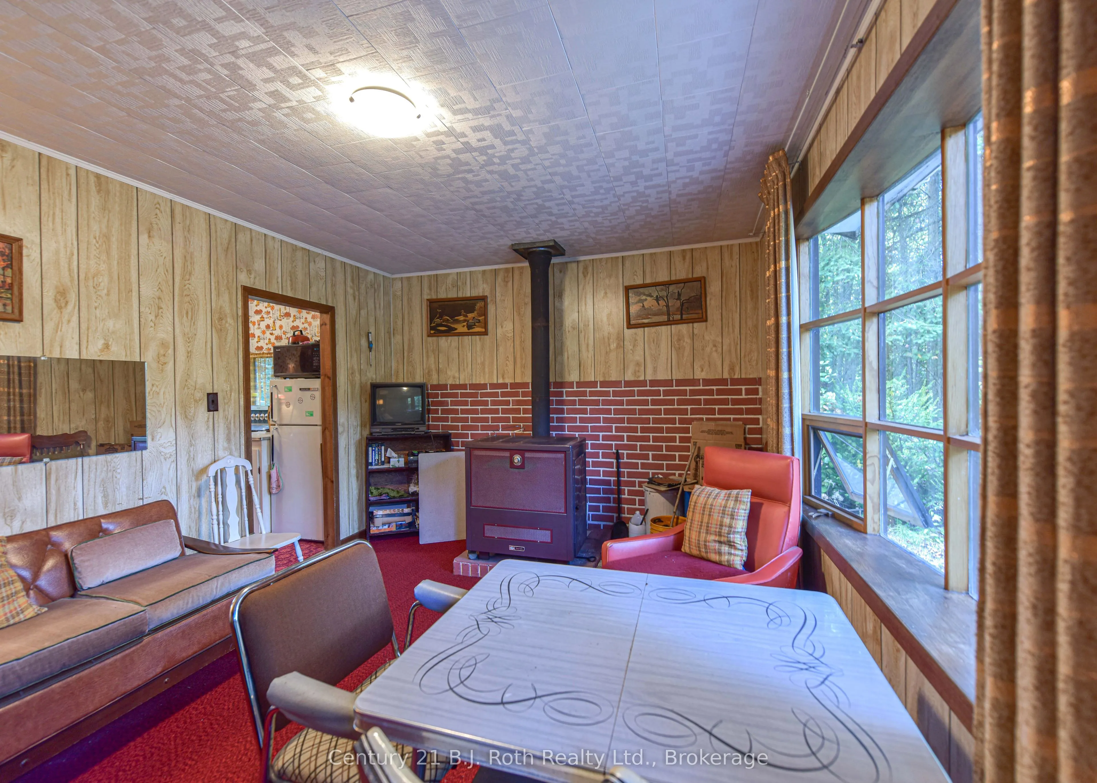 6571 Pioneer Village Lane