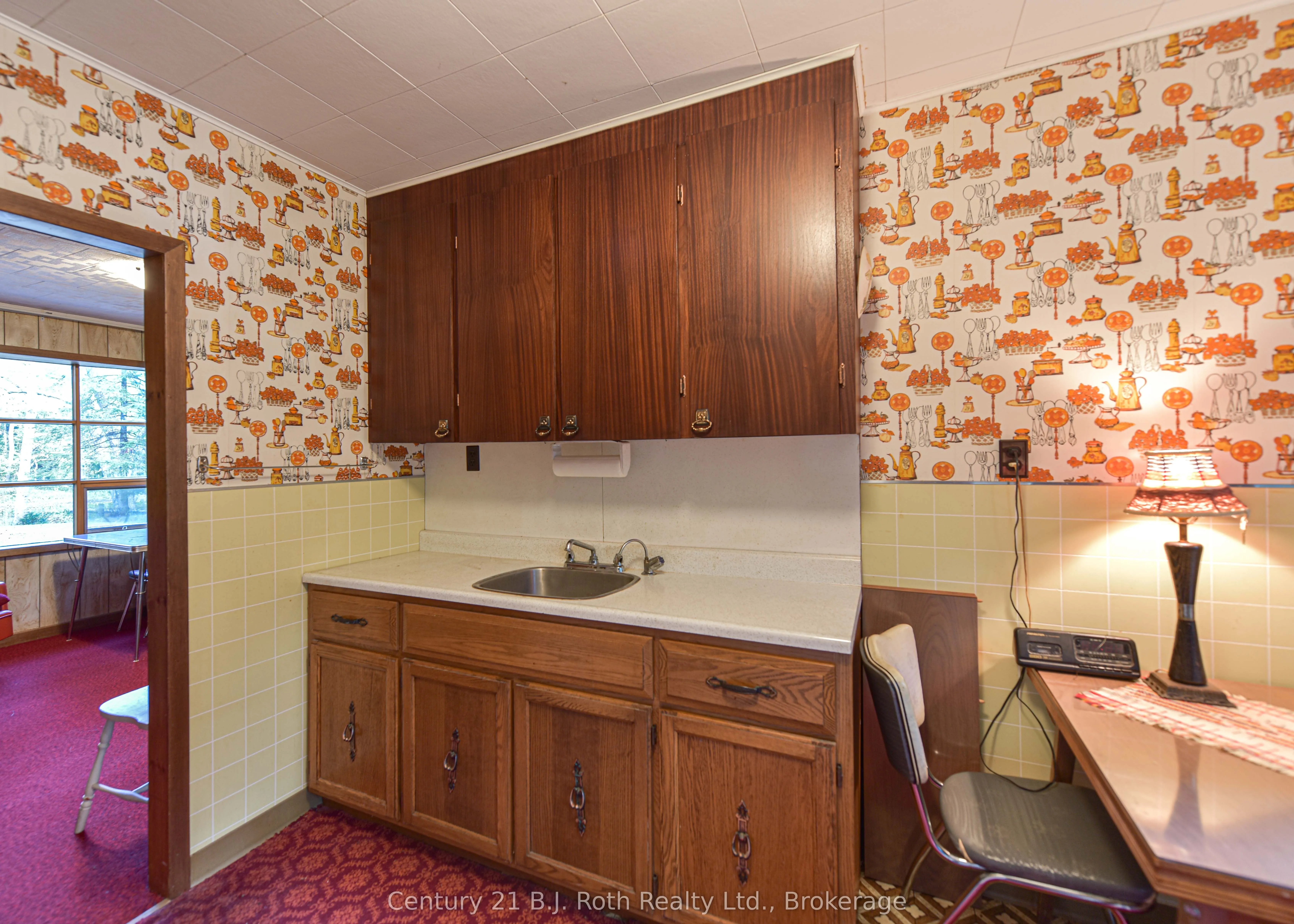 6571 Pioneer Village Lane