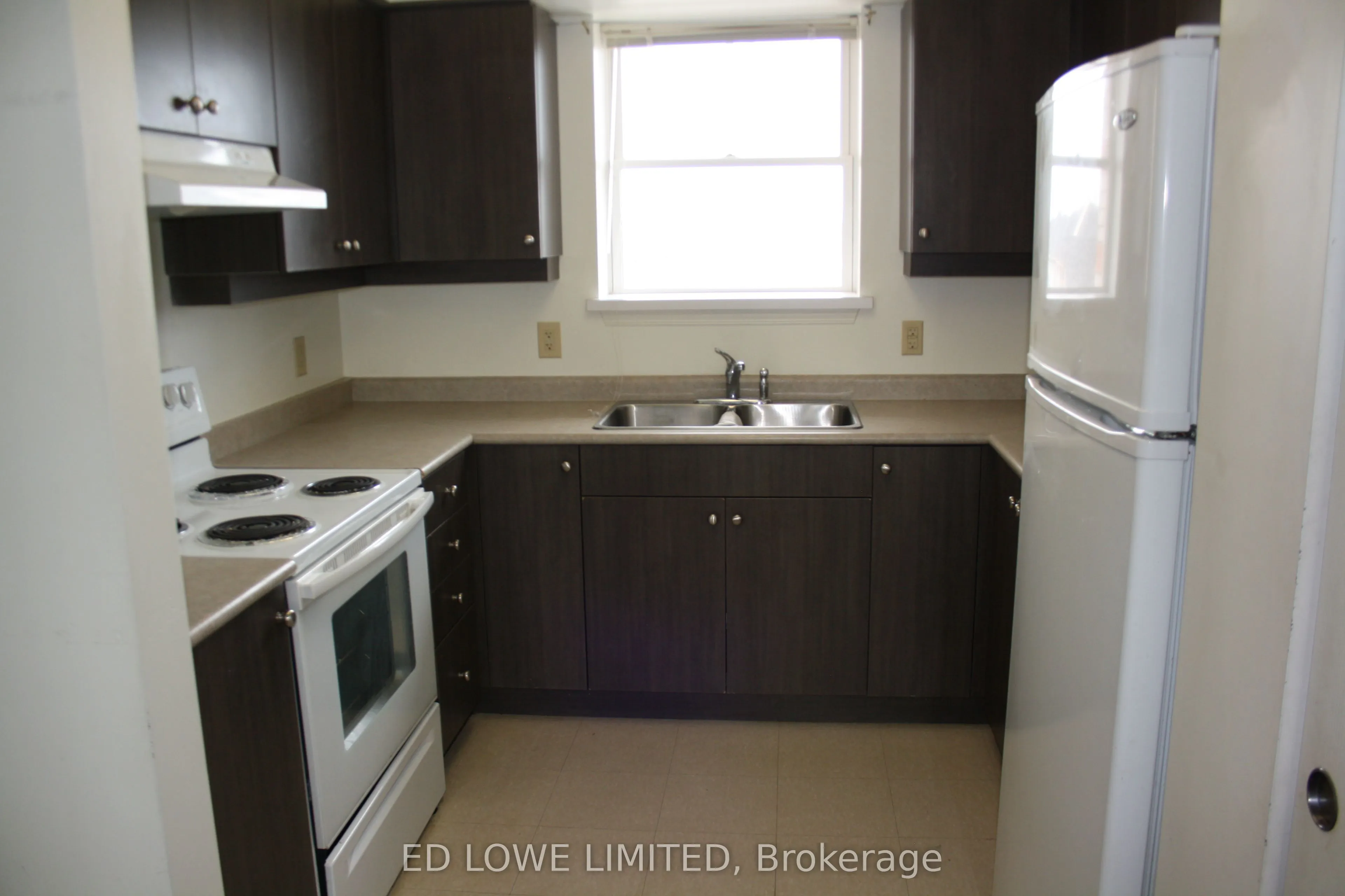 59 ARCH BROWN Court, #E-202