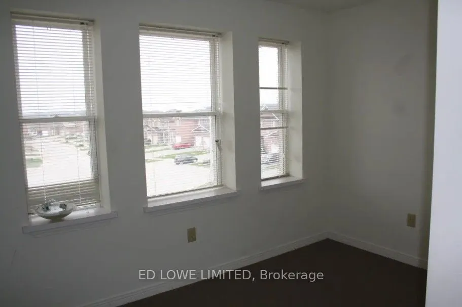 59 ARCH BROWN Court, #E-202