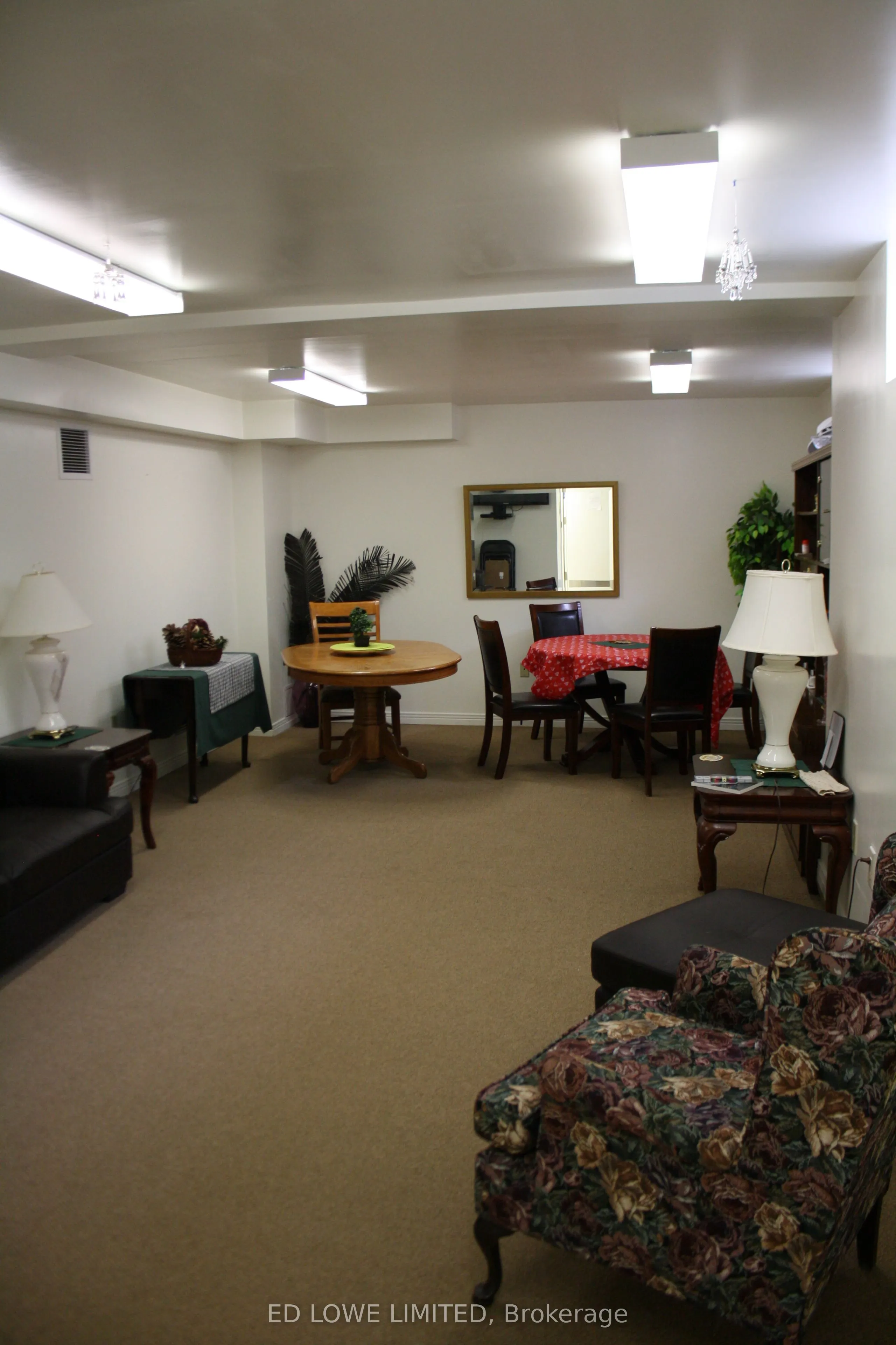 59 ARCH BROWN Court, #E-202
